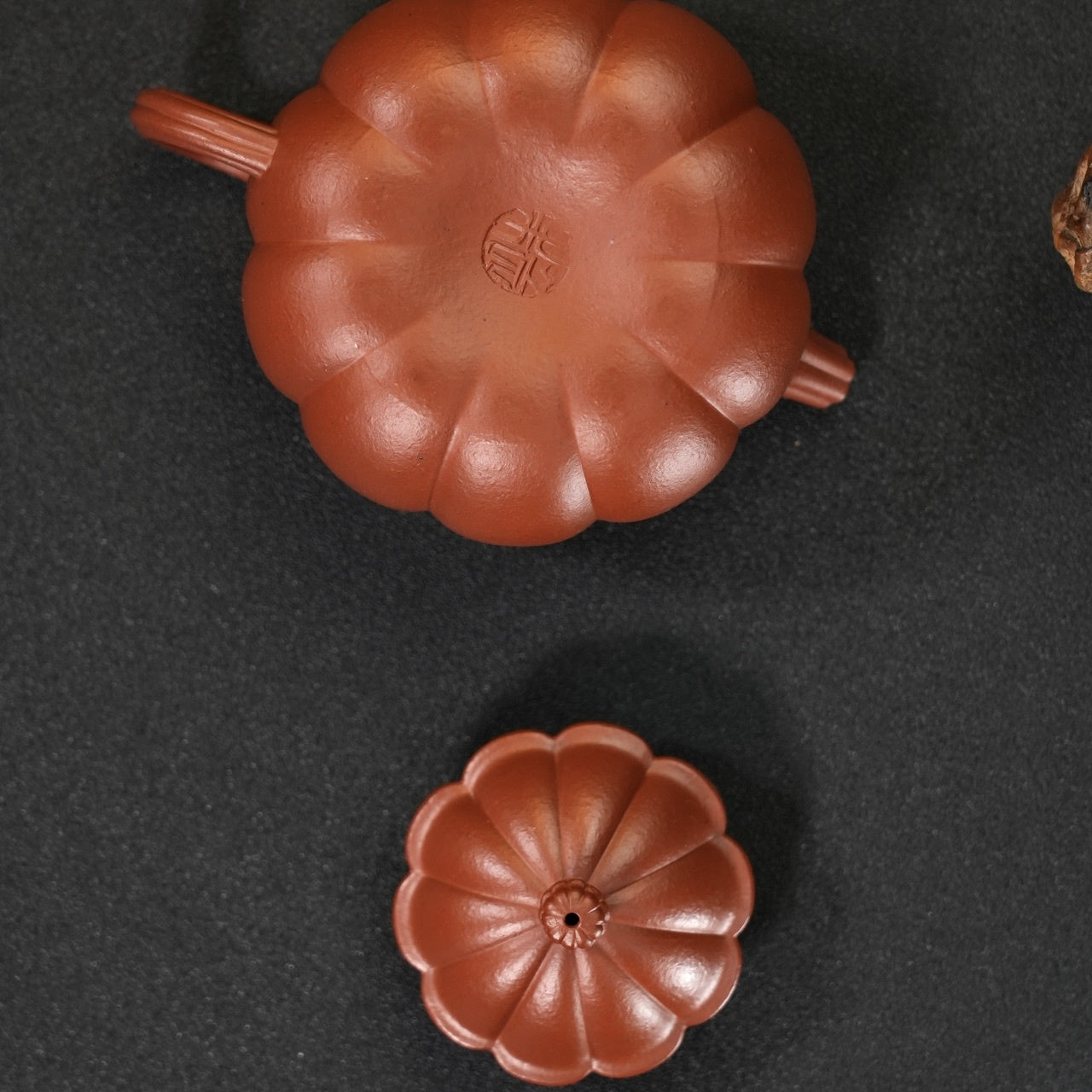 Ling Long 160cc - Yixing Handmade Teapot - zycs_China