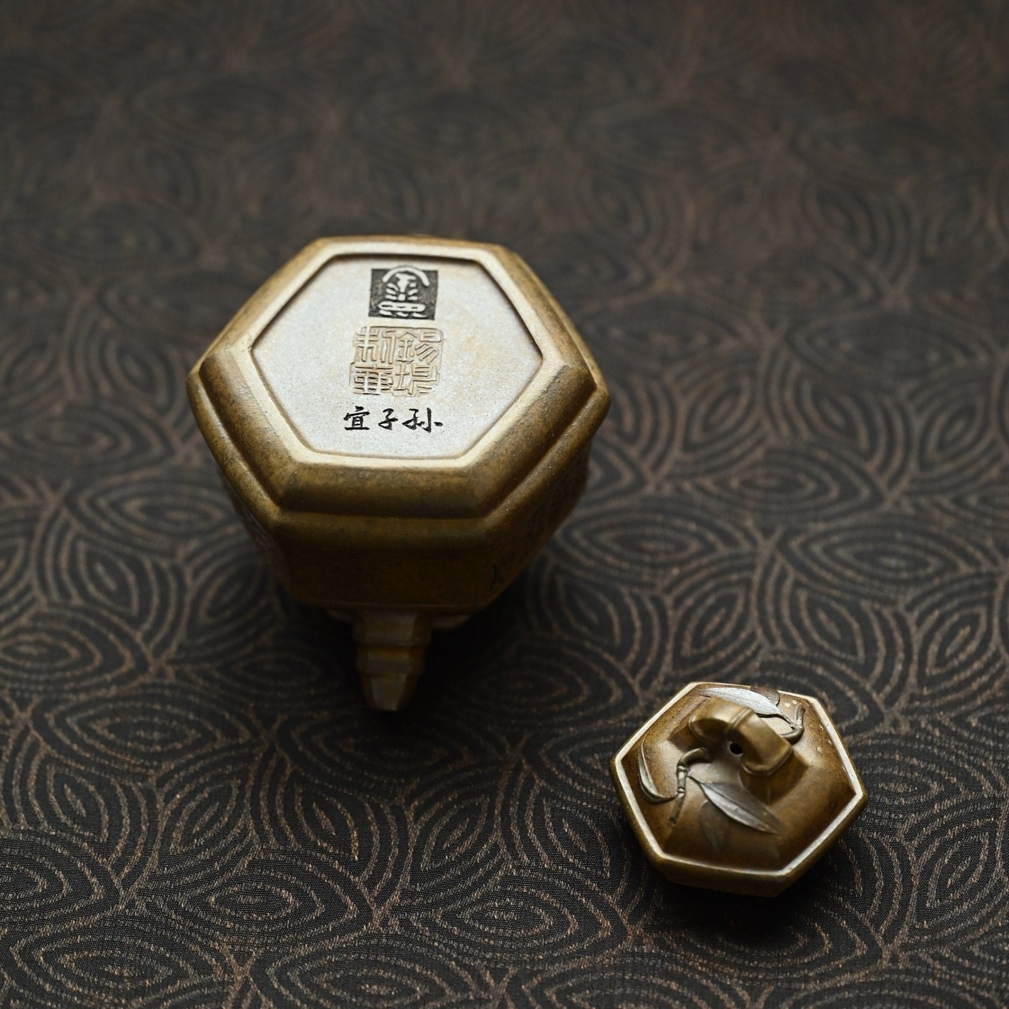 Liu Ban Zhu Ding 160cc - Yixing Handmade Teapot - zycs_China