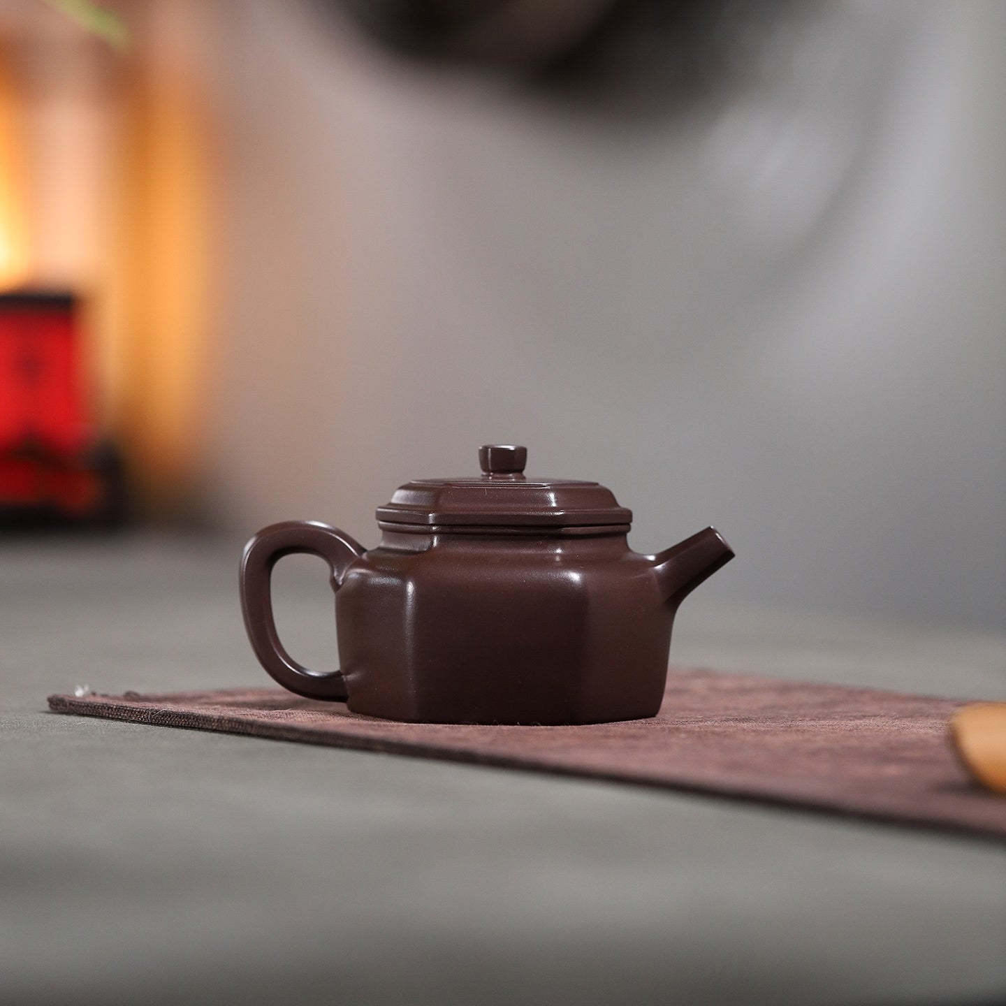 Liu Fang De Zhong 170cc - Yixing Handmade Teapot - zycs_China