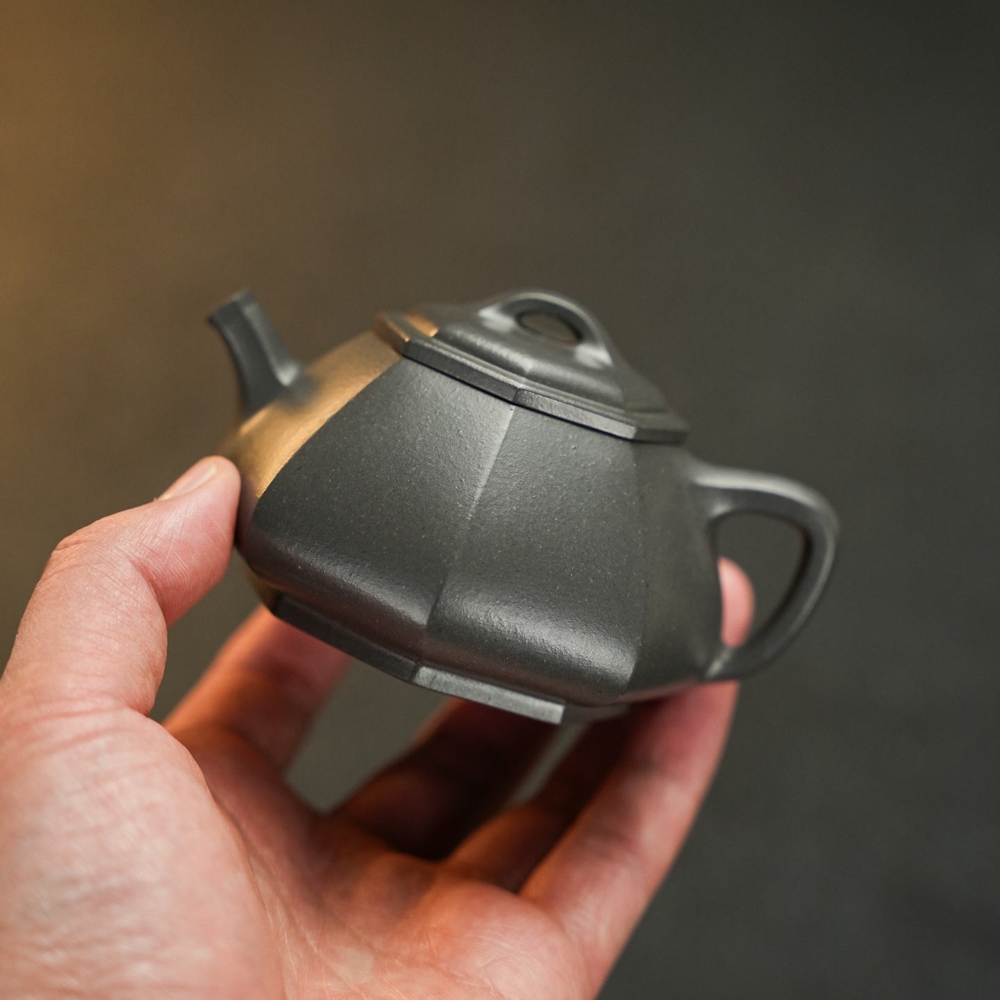 Liu Fang Jing Piao 180cc - Yixing Handmade Teapot - zycs_China