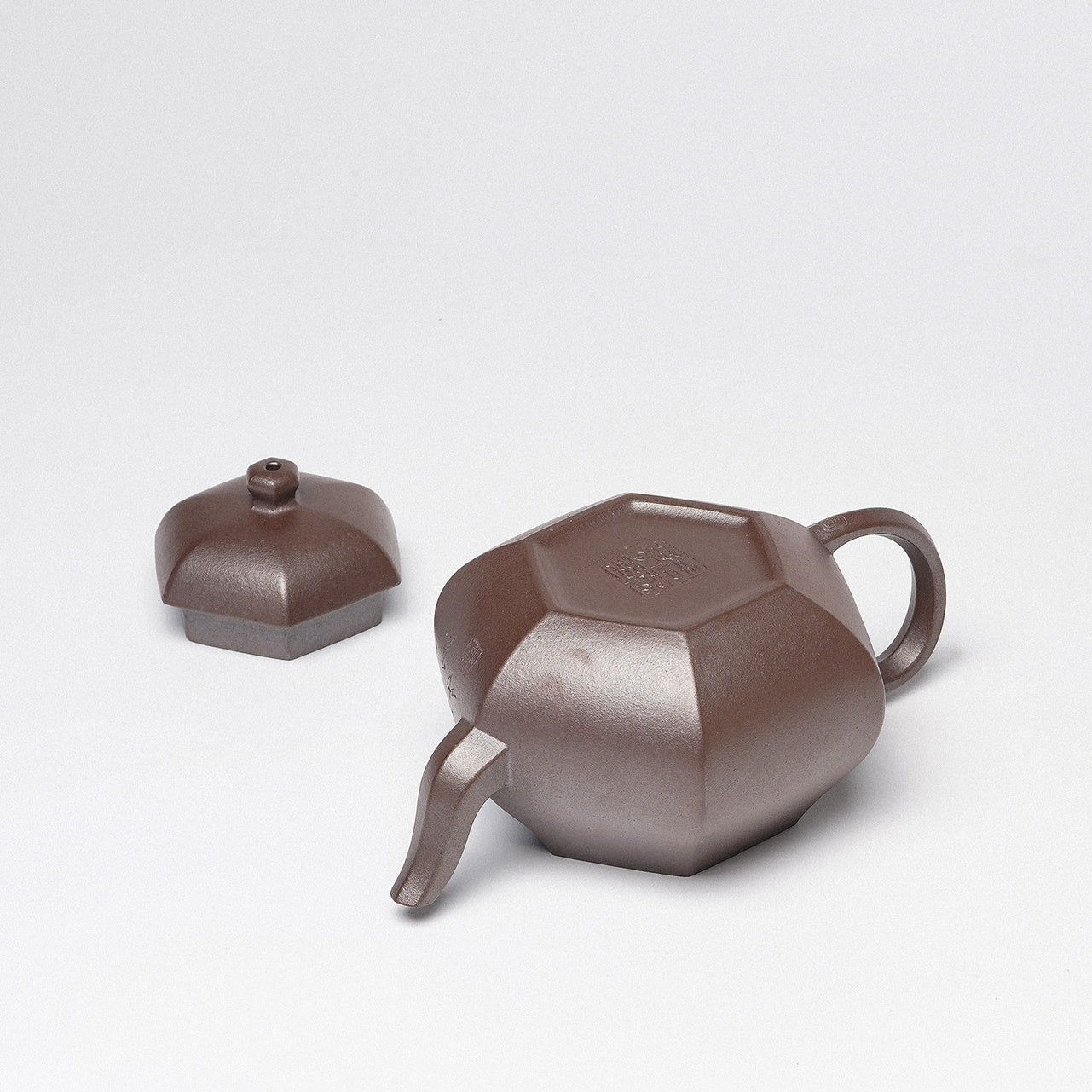 Liu Fang Li Xing 200cc - Yixing Handmade Teapot - zycs_China