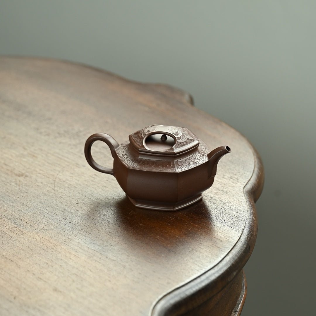 Liu Fang Niu Gai 200cc - Yixing Handmade Teapot - zycs_China