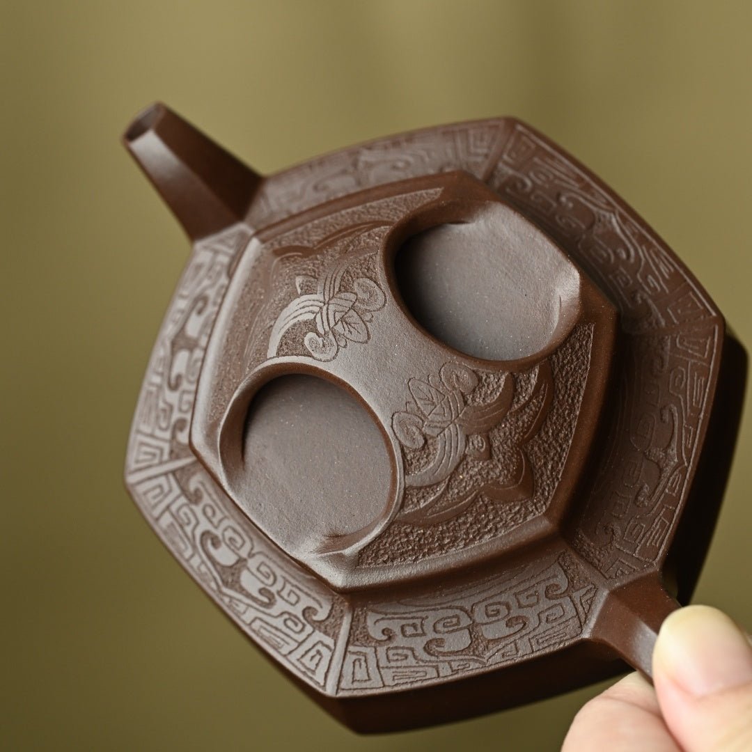 Liu Fang Niu Gai 200cc - Yixing Handmade Teapot - zycs_China