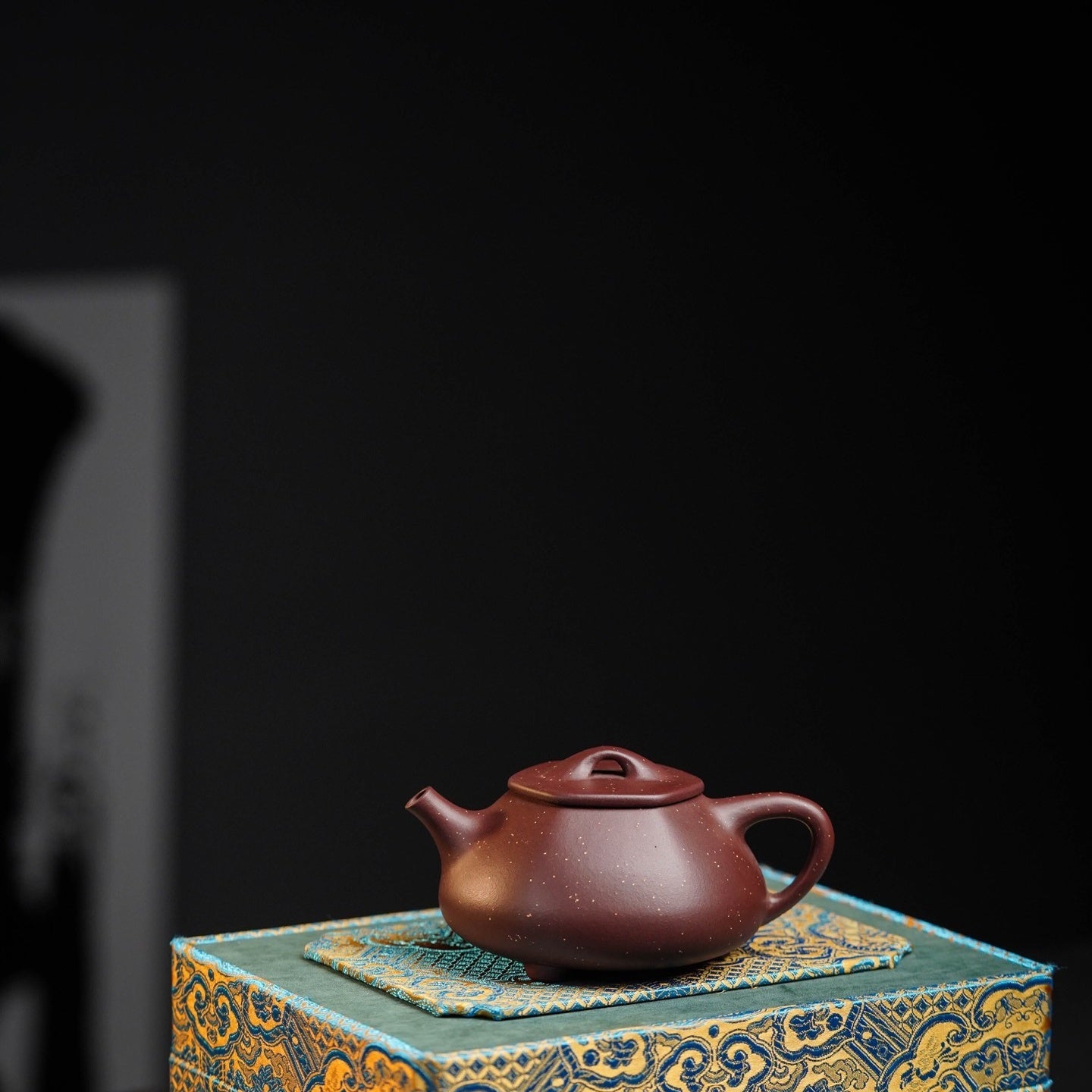 Liu Fang Shi Piao 160cc - Yixing Handmade Teapot - zycs_China