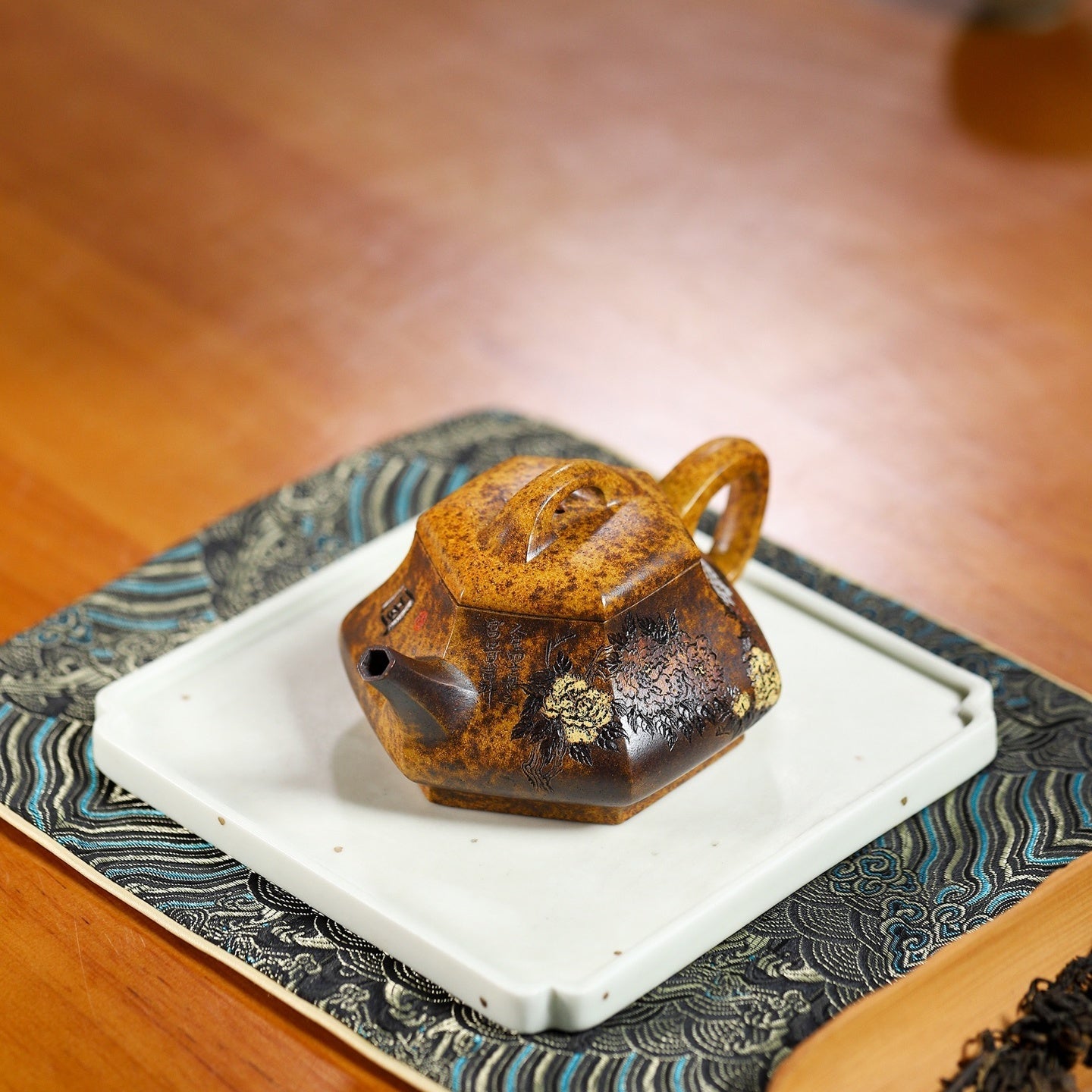 Liu Fang Shi Piao 180cc - Yixing Handmade Teapot - zycs_China