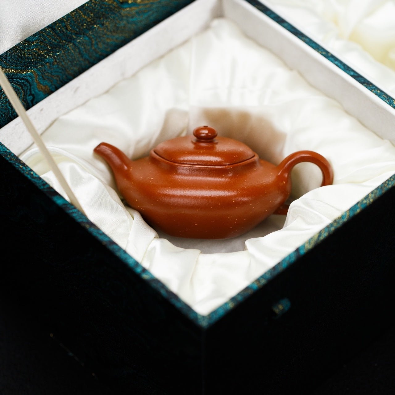 Liu Fang Shu He 150cc - Yixing Handmade Teapot - zycs_China