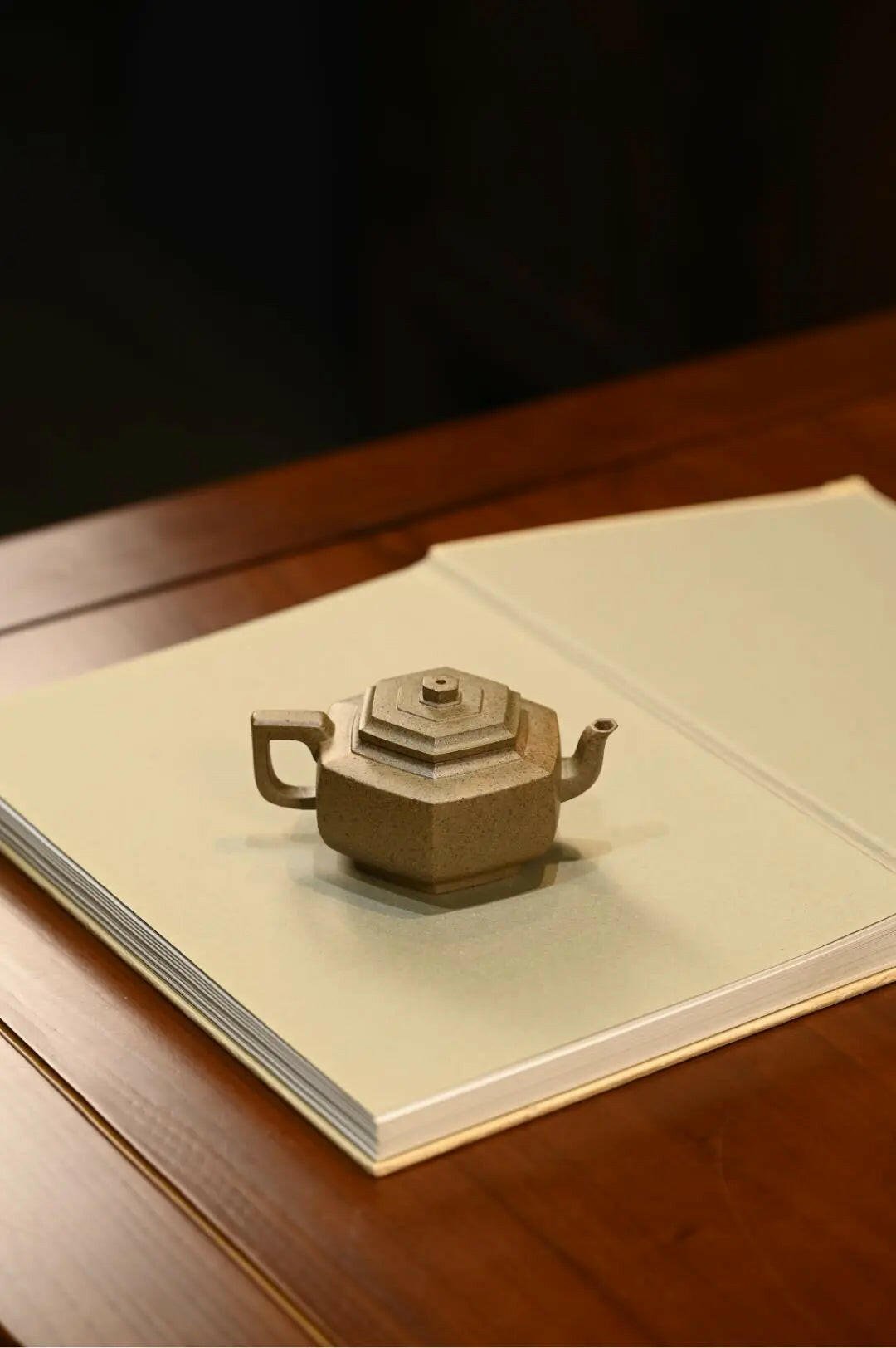 Liu Fang Xue Hua 150cc - Yixing Handmade Teapot - zycs_China