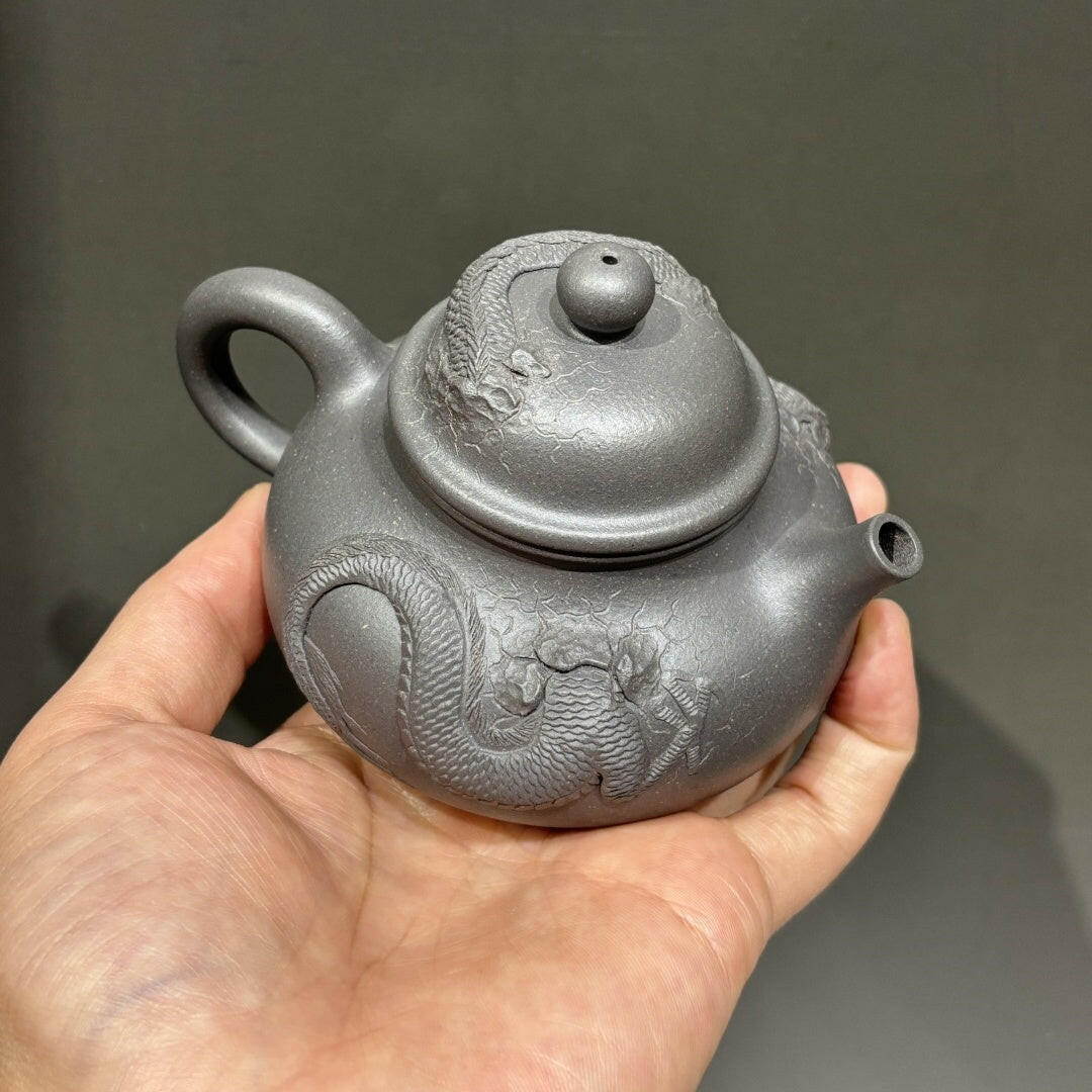 Long De Chuan Ren 230cc - Yixing Handmade Teapot - zycs_China
