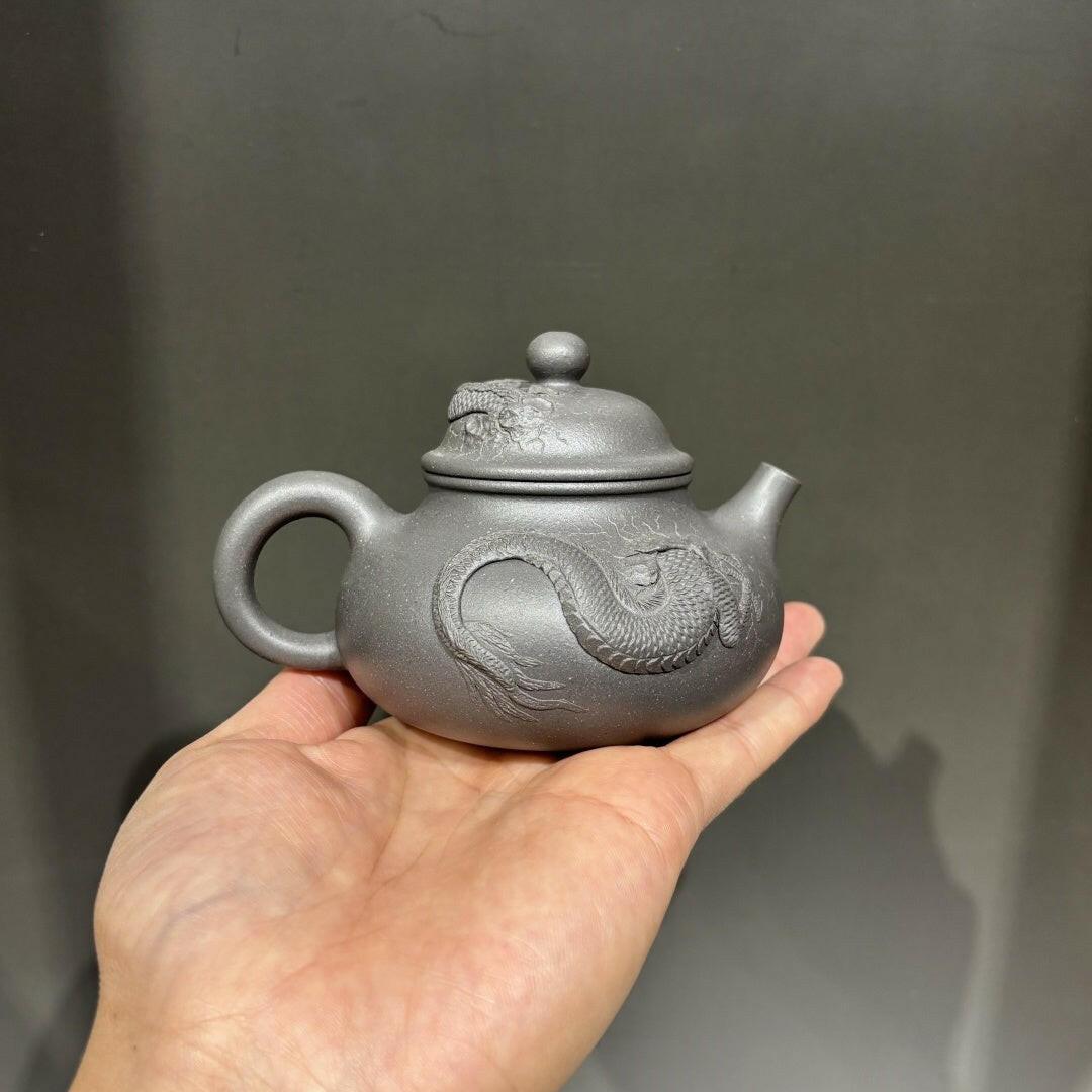 Long De Chuan Ren 230cc - Yixing Handmade Teapot - zycs_China