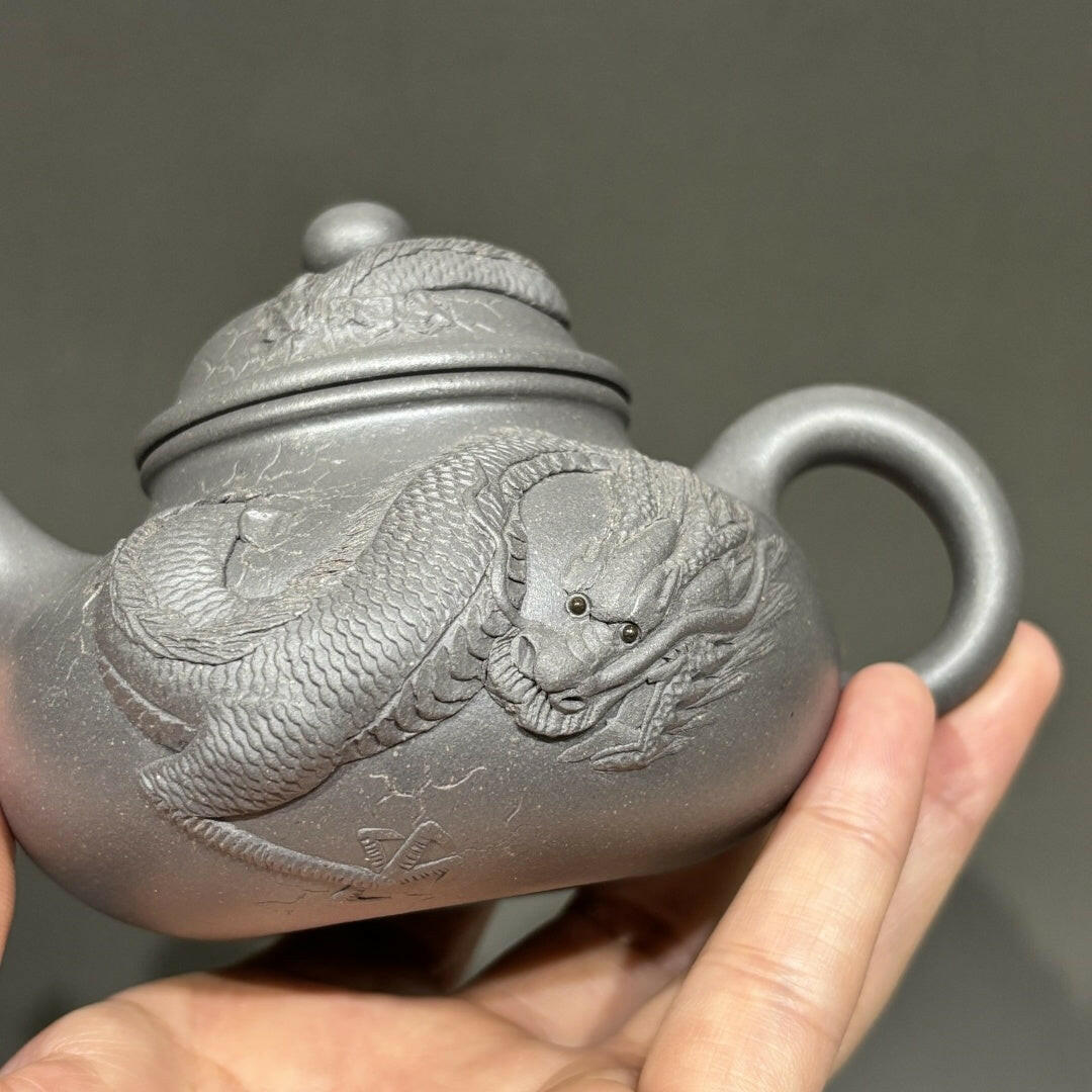 Long De Chuan Ren 230cc - Yixing Handmade Teapot - zycs_China