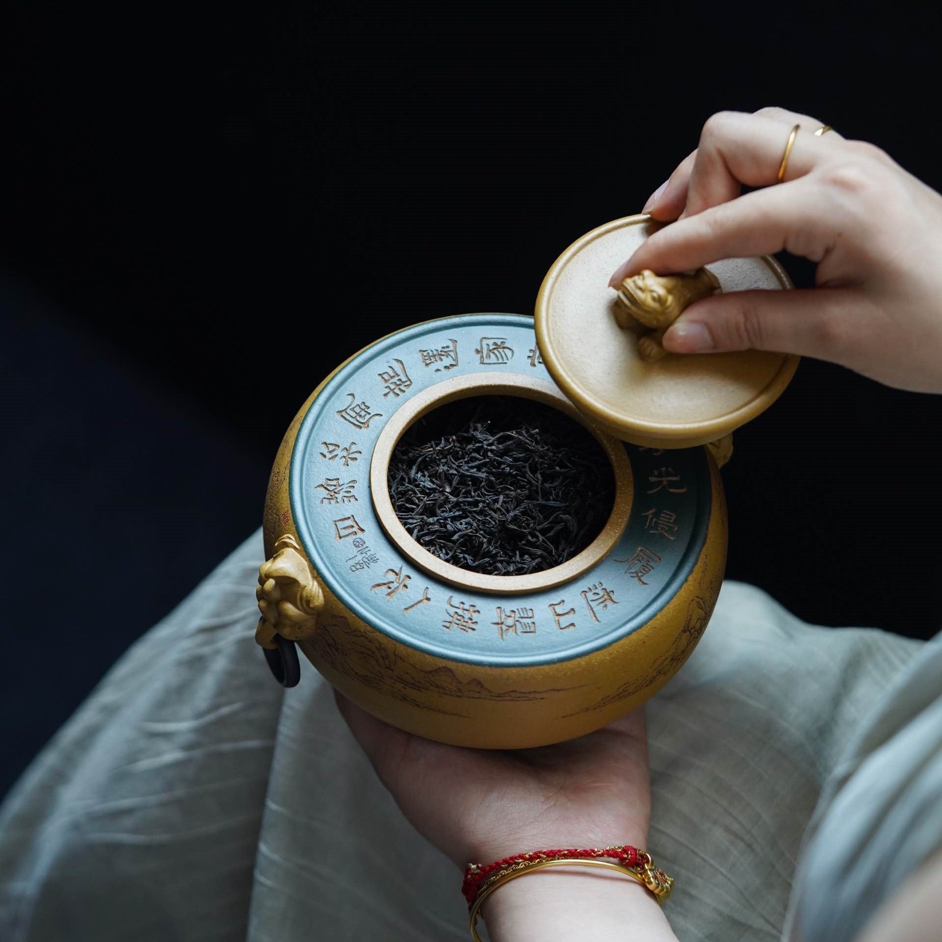 Long Yin - Yixing Handmade Zisha Teacan - zycs_China