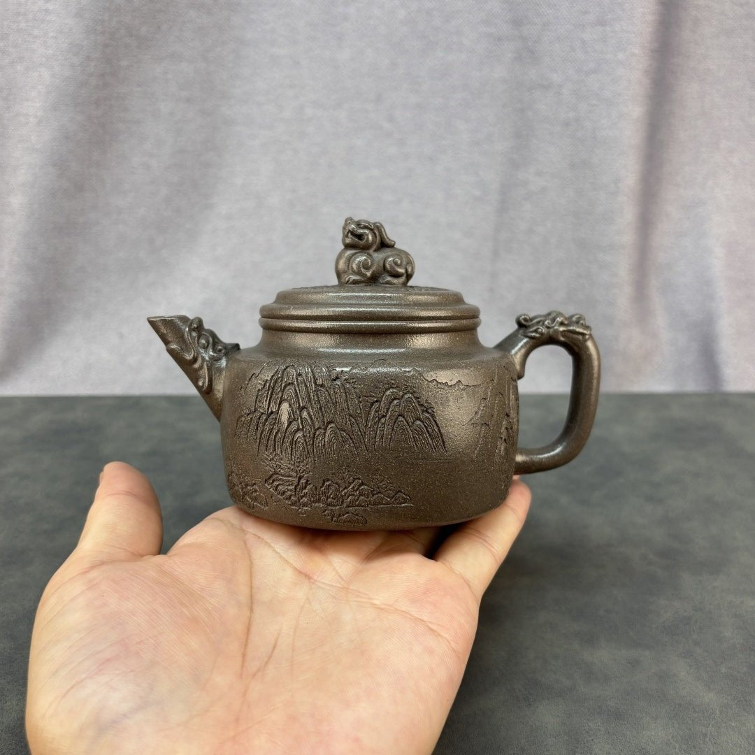 Long Yu De Zhong 220cc - Yixing Handmade Teapot - zycs_China