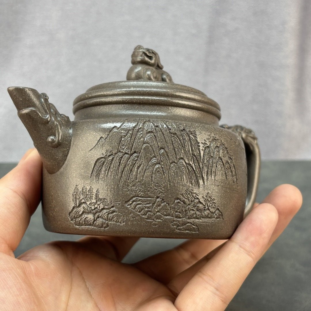 Long Yu De Zhong 220cc - Yixing Handmade Teapot - zycs_China