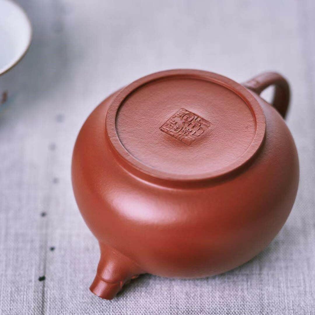 Long Yun Pi Xiu 190cc - Yixing Handmade Teapot - zycs_China