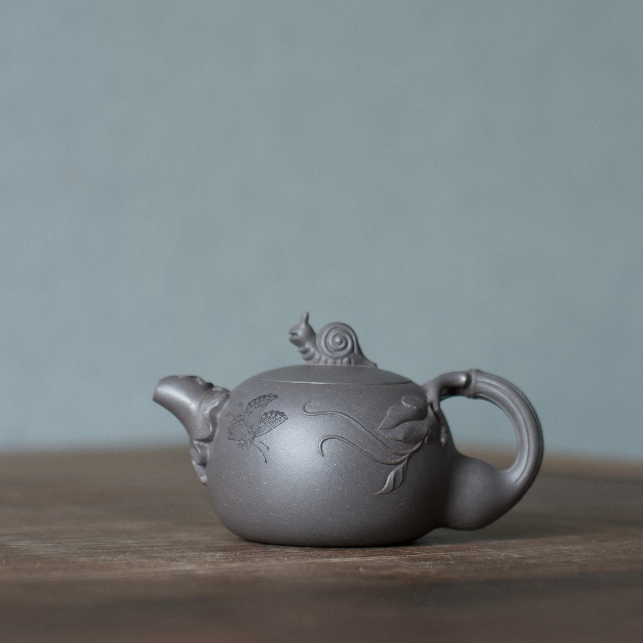 Man Bu Ren Sheng 200cc - Yixing Handmade Teapot - zycs_China
