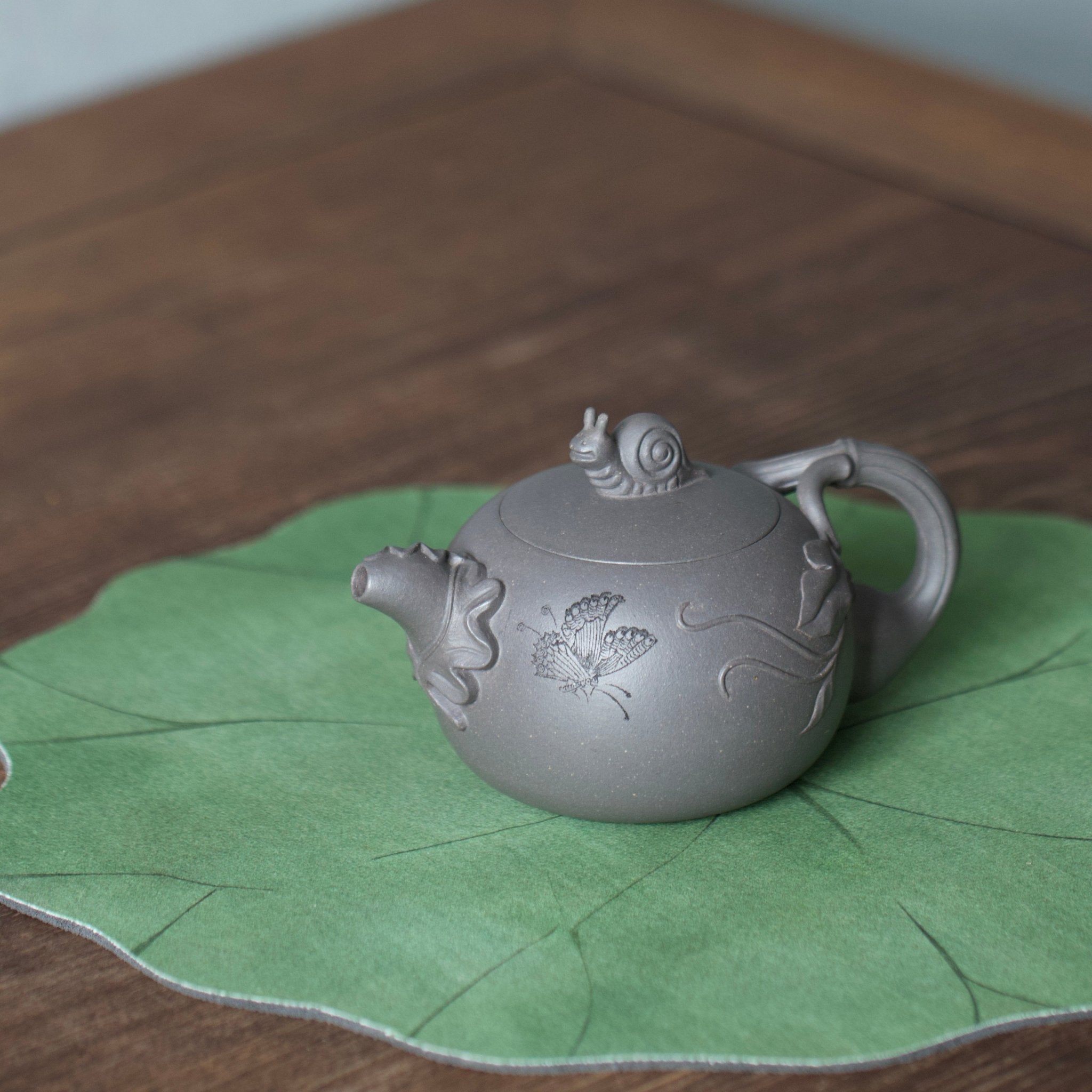 Man Bu Ren Sheng 200cc - Yixing Handmade Teapot - zycs_China