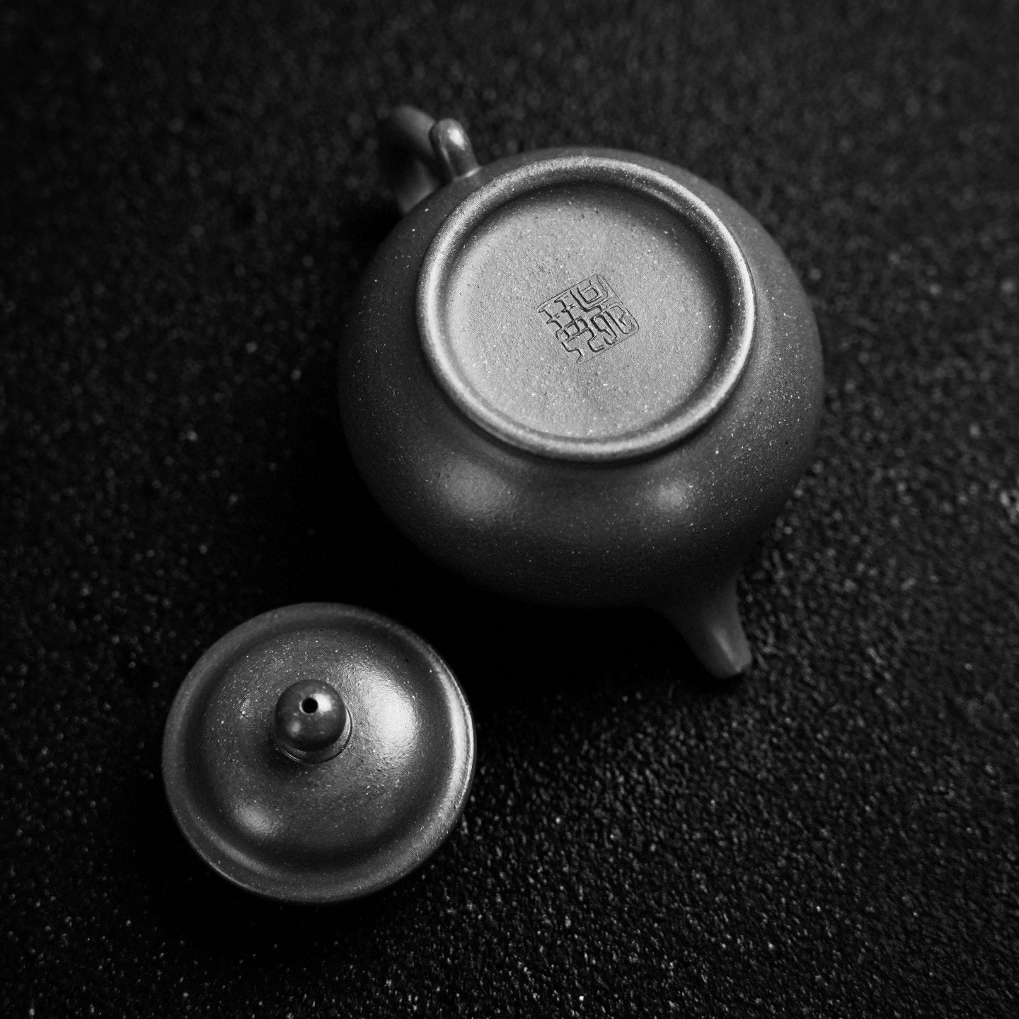 Pan Hu 200cc - Yixing Handmade Teapot - zycs_China
