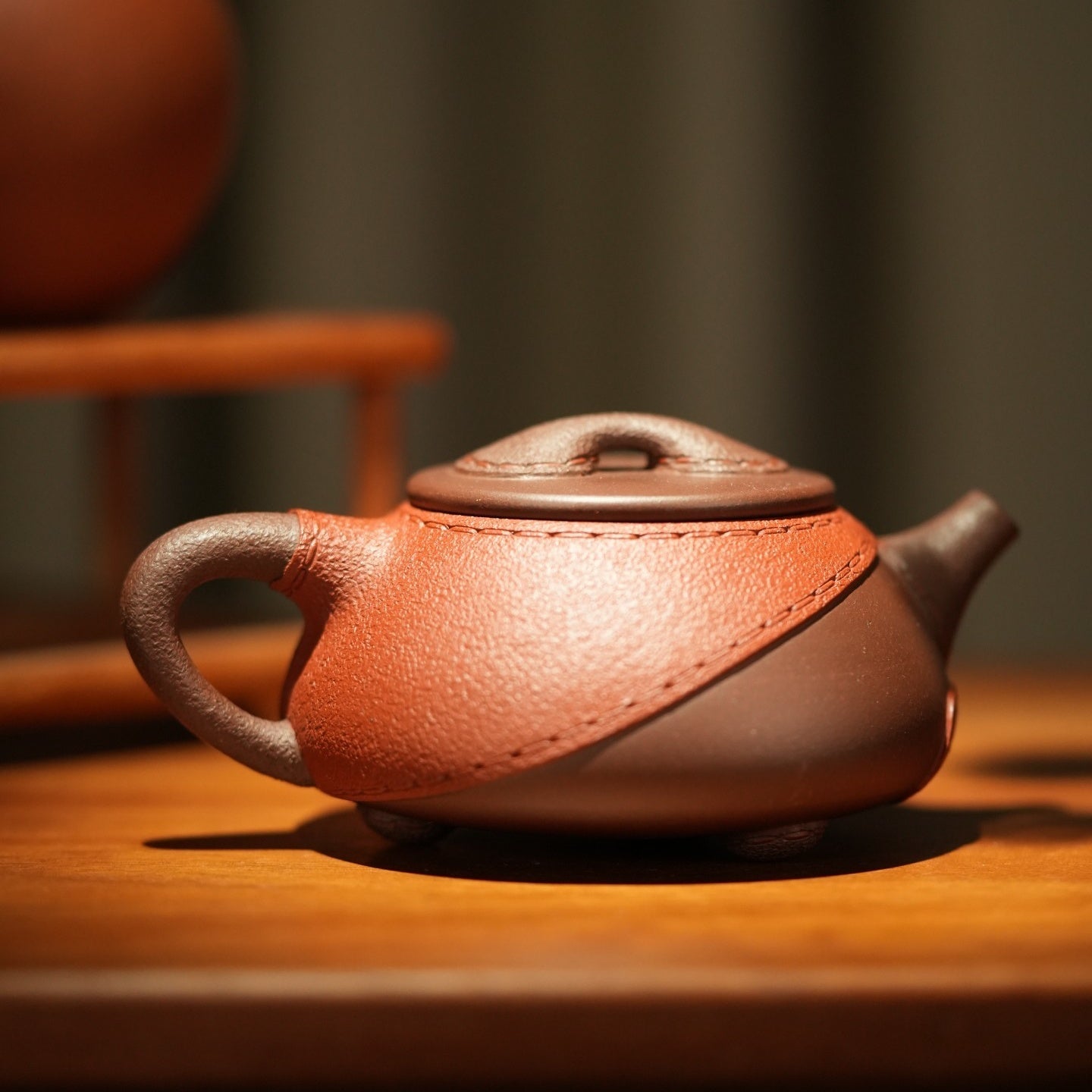 Pi Ge Shi Piao 310cc - Yixing Handmade Teapot 江苏宜兴