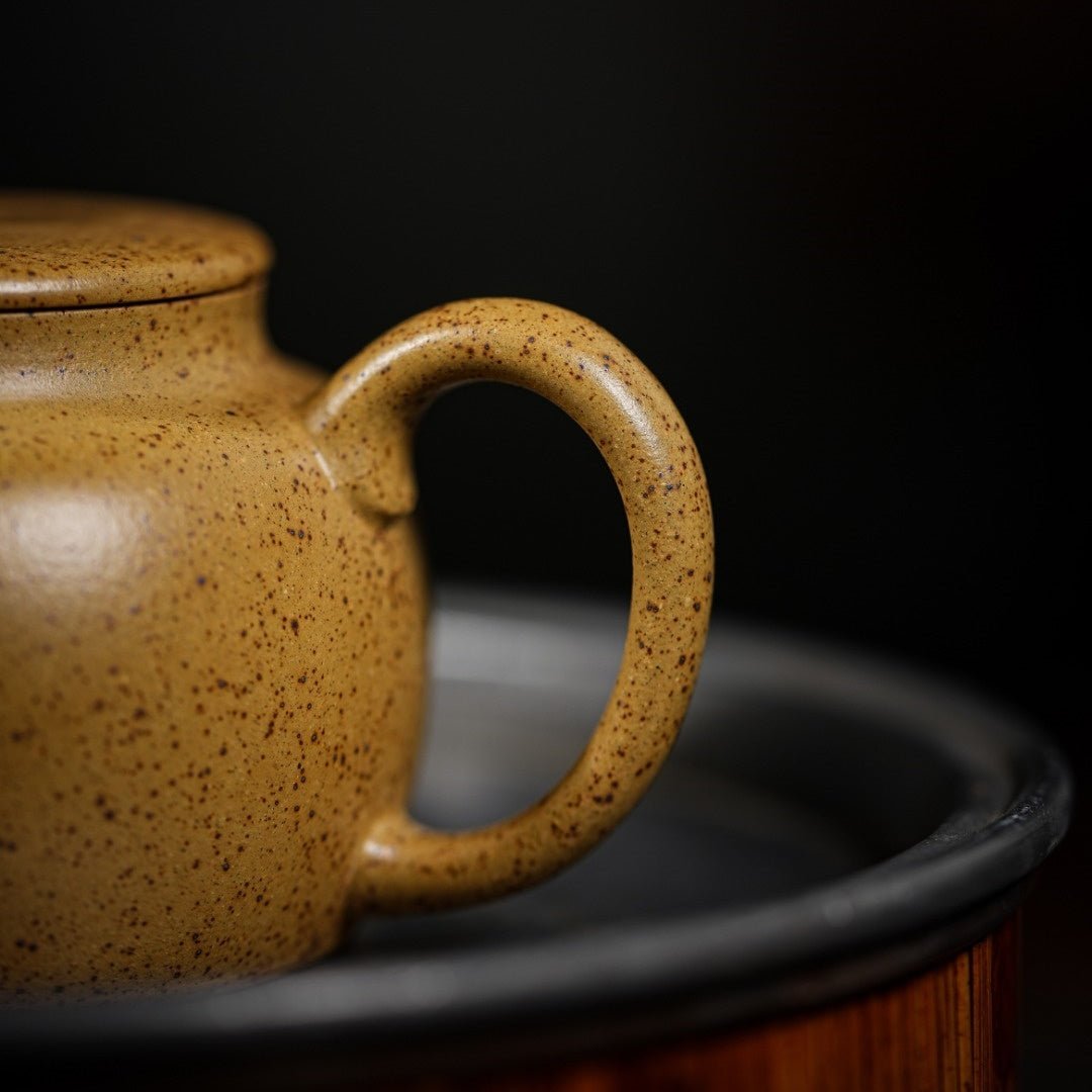 Ping Gai De Zhong 150cc - Yixing Handmade Teapot - zycs_China