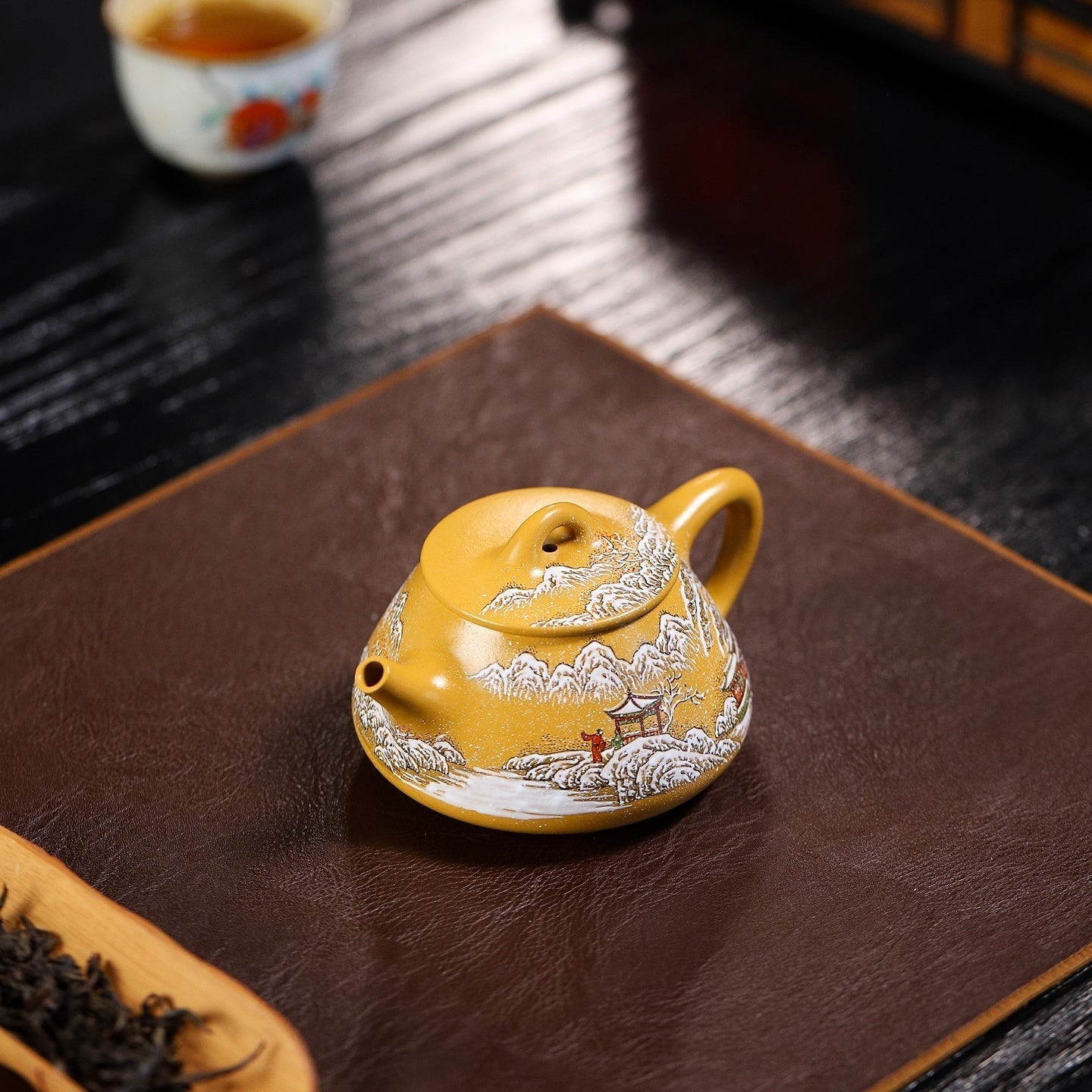 Ping Gai Shi Piao 190cc - Yixing Handmade Teapot 江苏宜兴