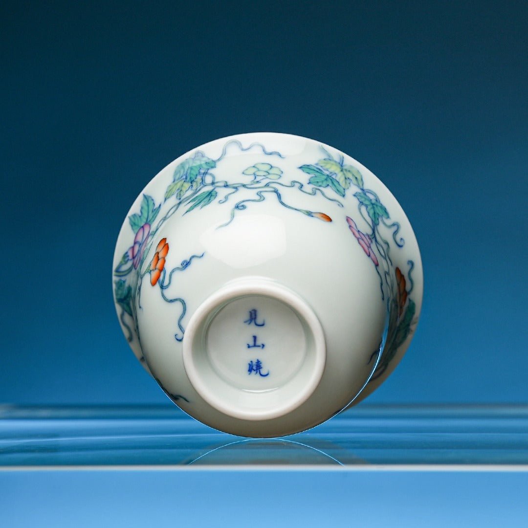 Qian Niu Hua 115cc - Jing De Zhen Porcelain Gaiwan - zycs_China