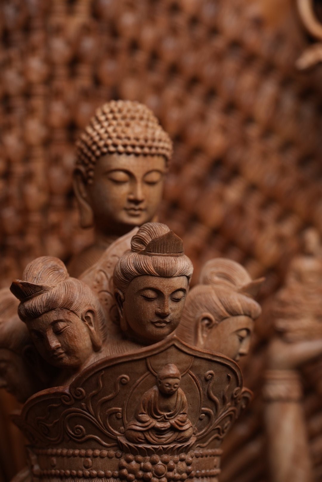 Qian Shou Guan Yin - Wood Sculpture - zycs_China