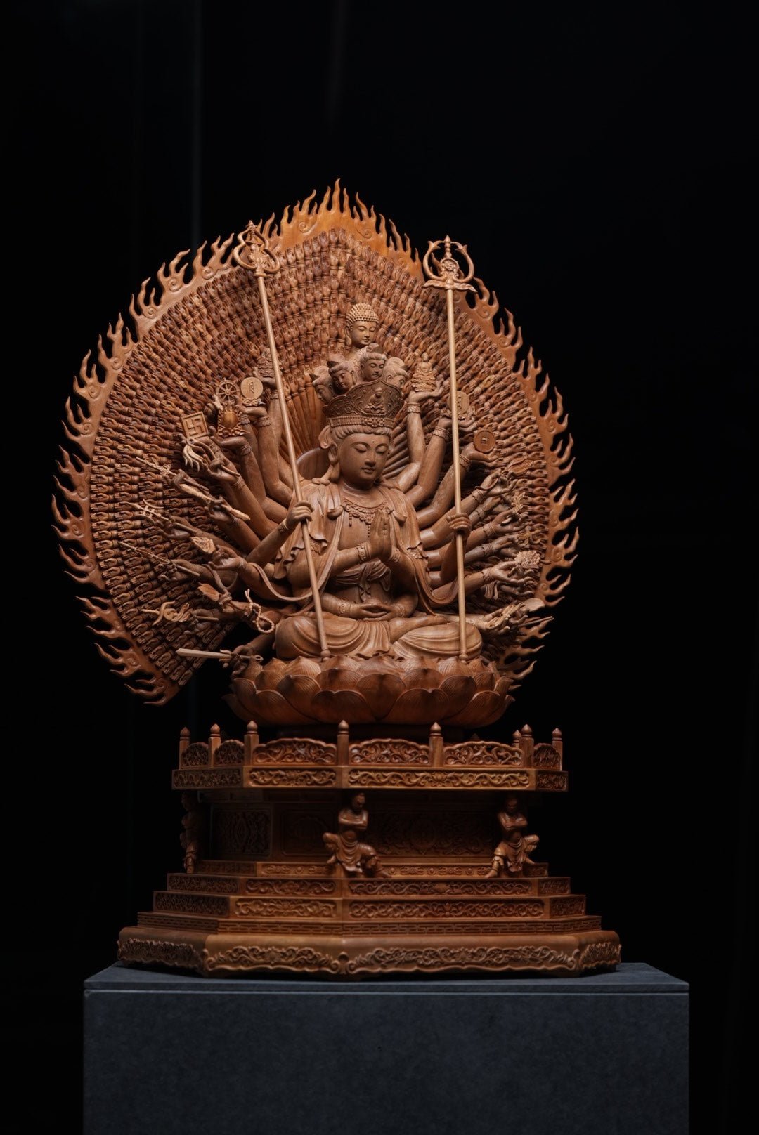 Qian Shou Guan Yin - Wood Sculpture - zycs_China
