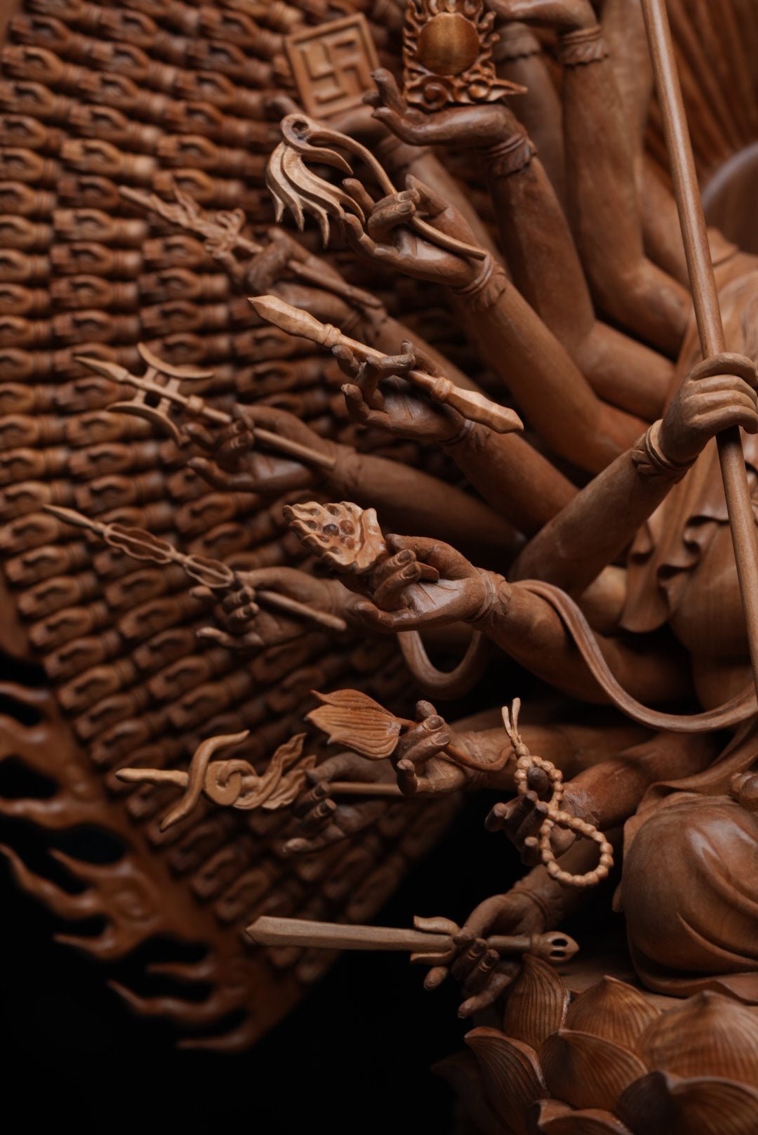 Qian Shou Guan Yin - Wood Sculpture - zycs_China