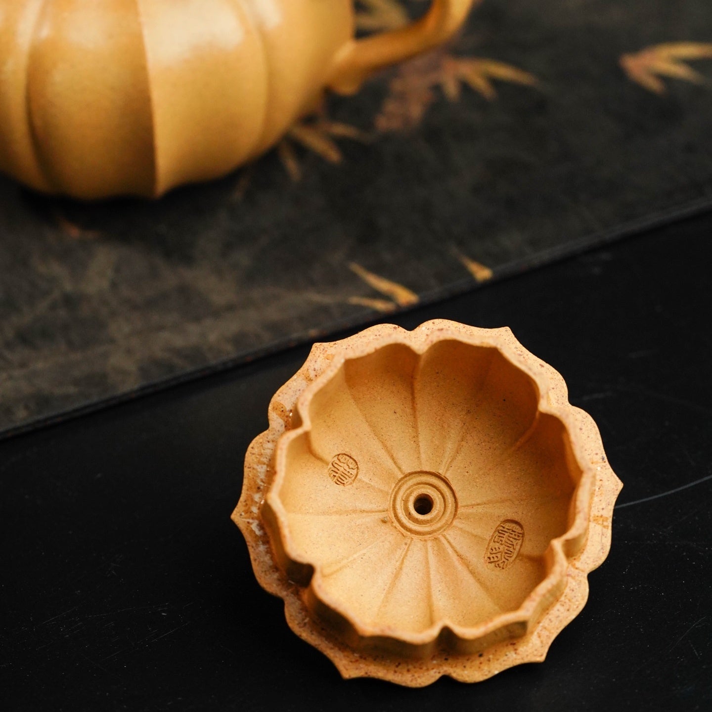 Qie Gua 180cc - Yixing Handmade Teapot - zycs_China