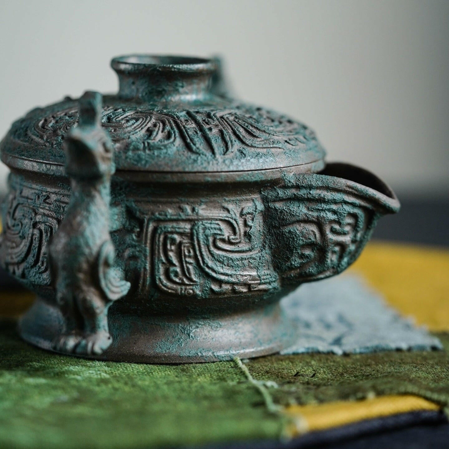 Qing Tong Shou Zhu Hu 120cc - Yixing Handmade Teapot - zycs_China