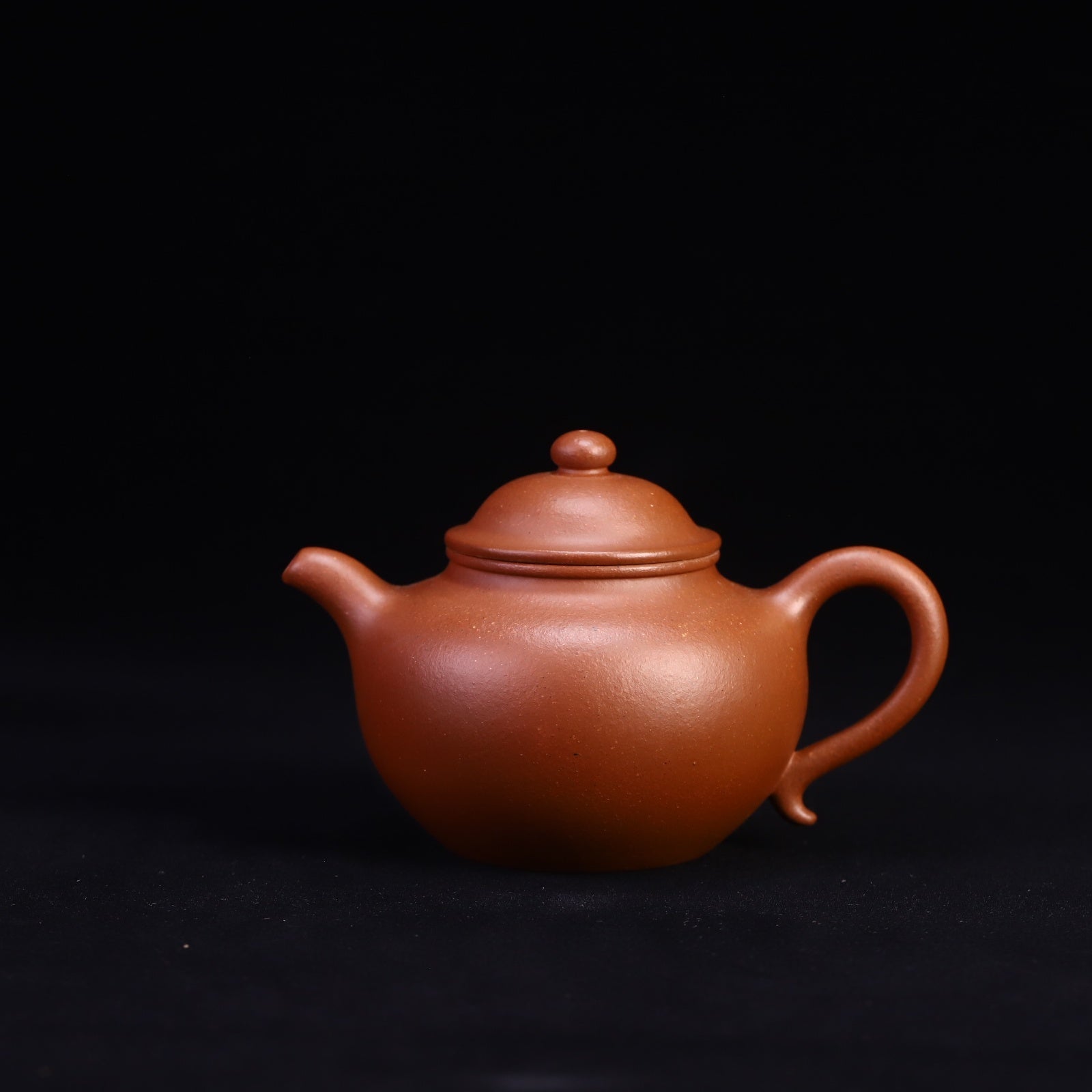 Qiu Shui 210cc - Yixing Handmade Teapot 江苏宜兴