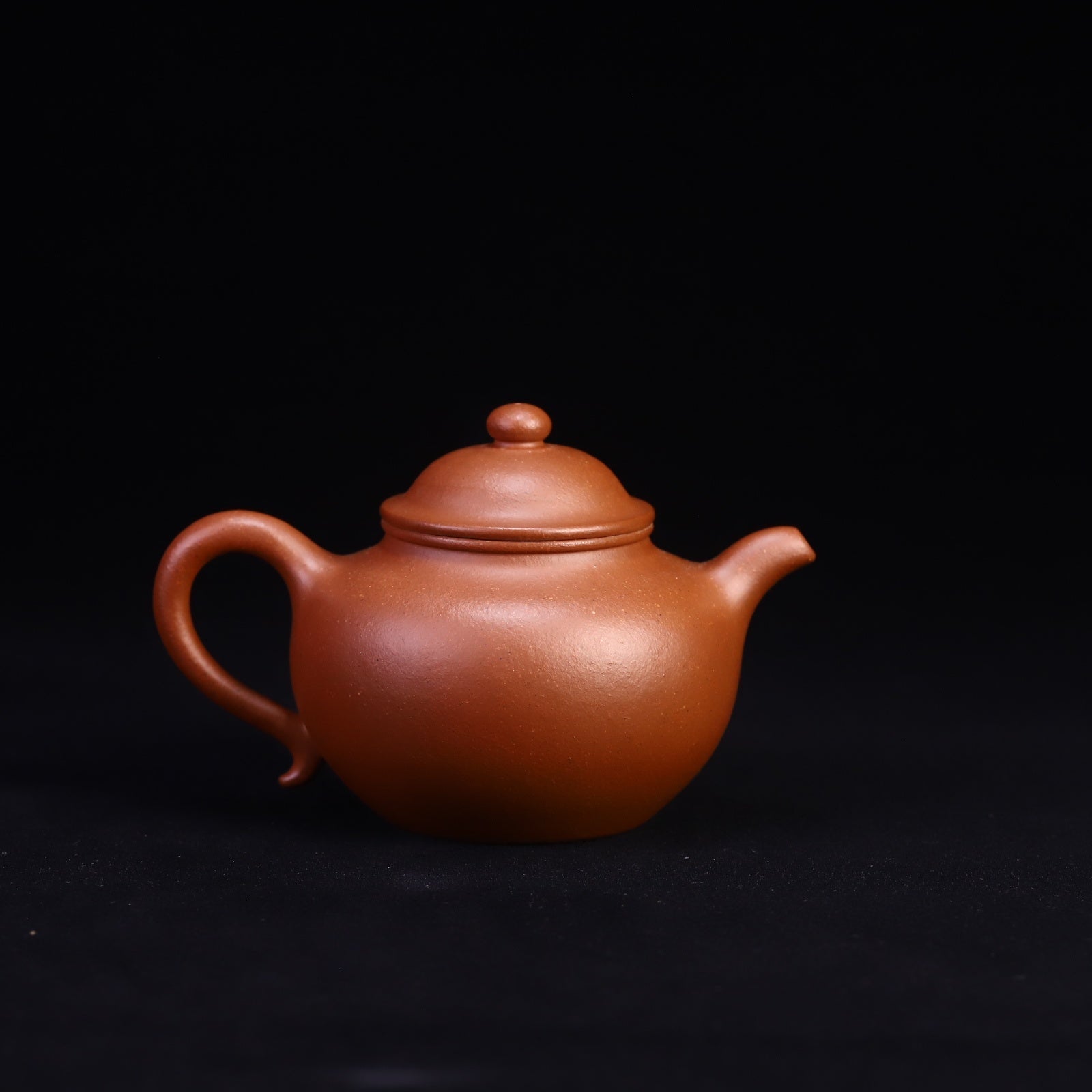 Qiu Shui 210cc - Yixing Handmade Teapot 江苏宜兴