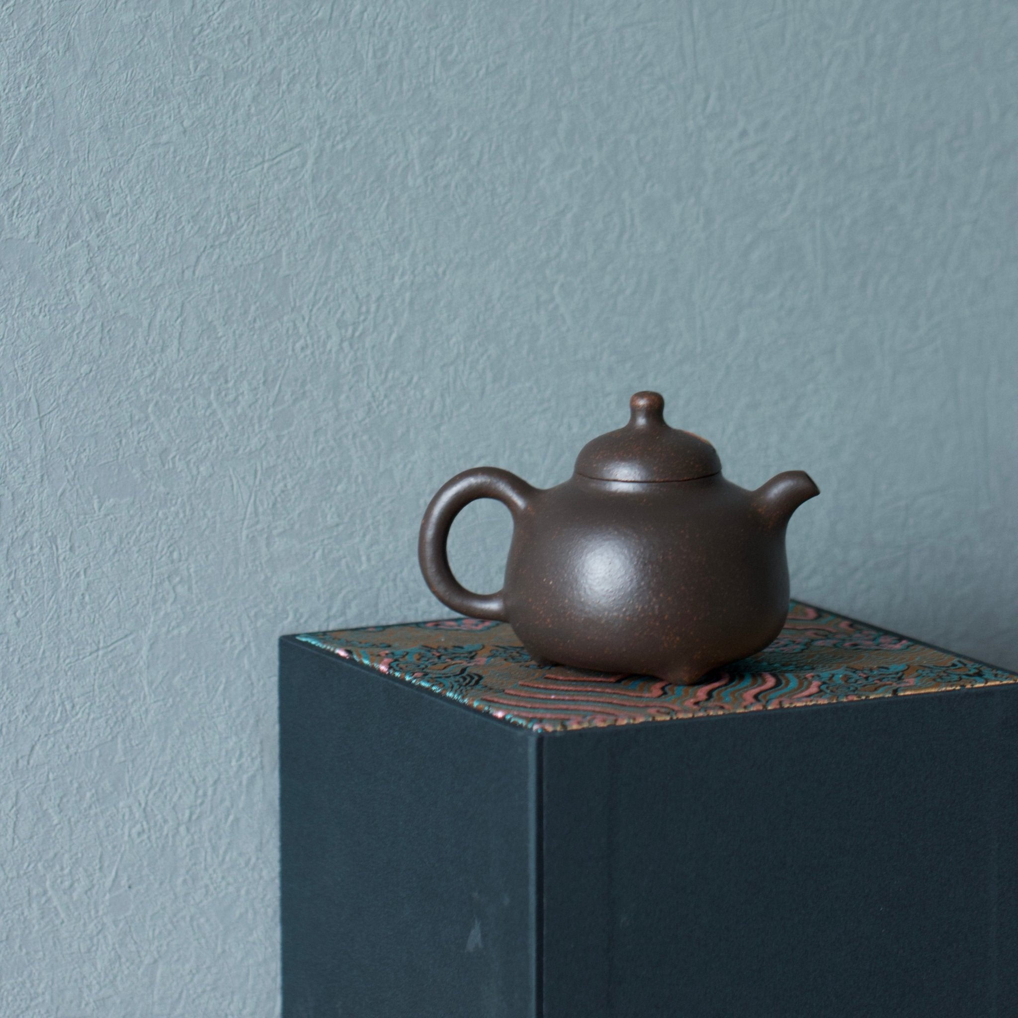 San Zu Ru Ding 125cc - Yixing Handmade Teapot - zycs_China