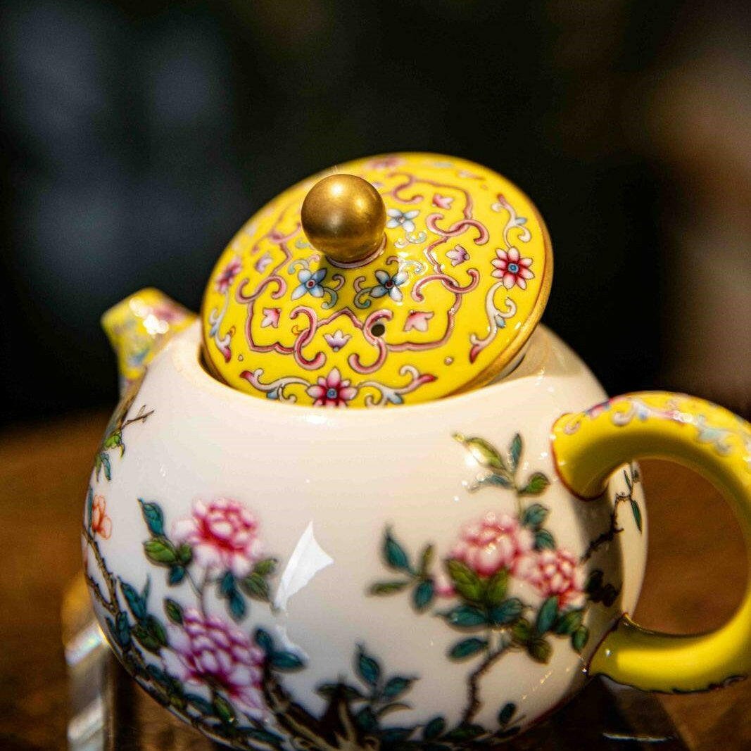 Shi Liu Xi Shi - Jing De Zhen Porcelain Teapot - zycs_China