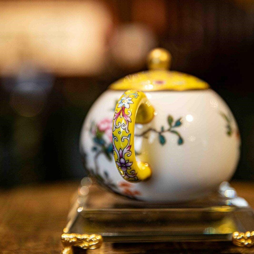 Shi Liu Xi Shi - Jing De Zhen Porcelain Teapot - zycs_China