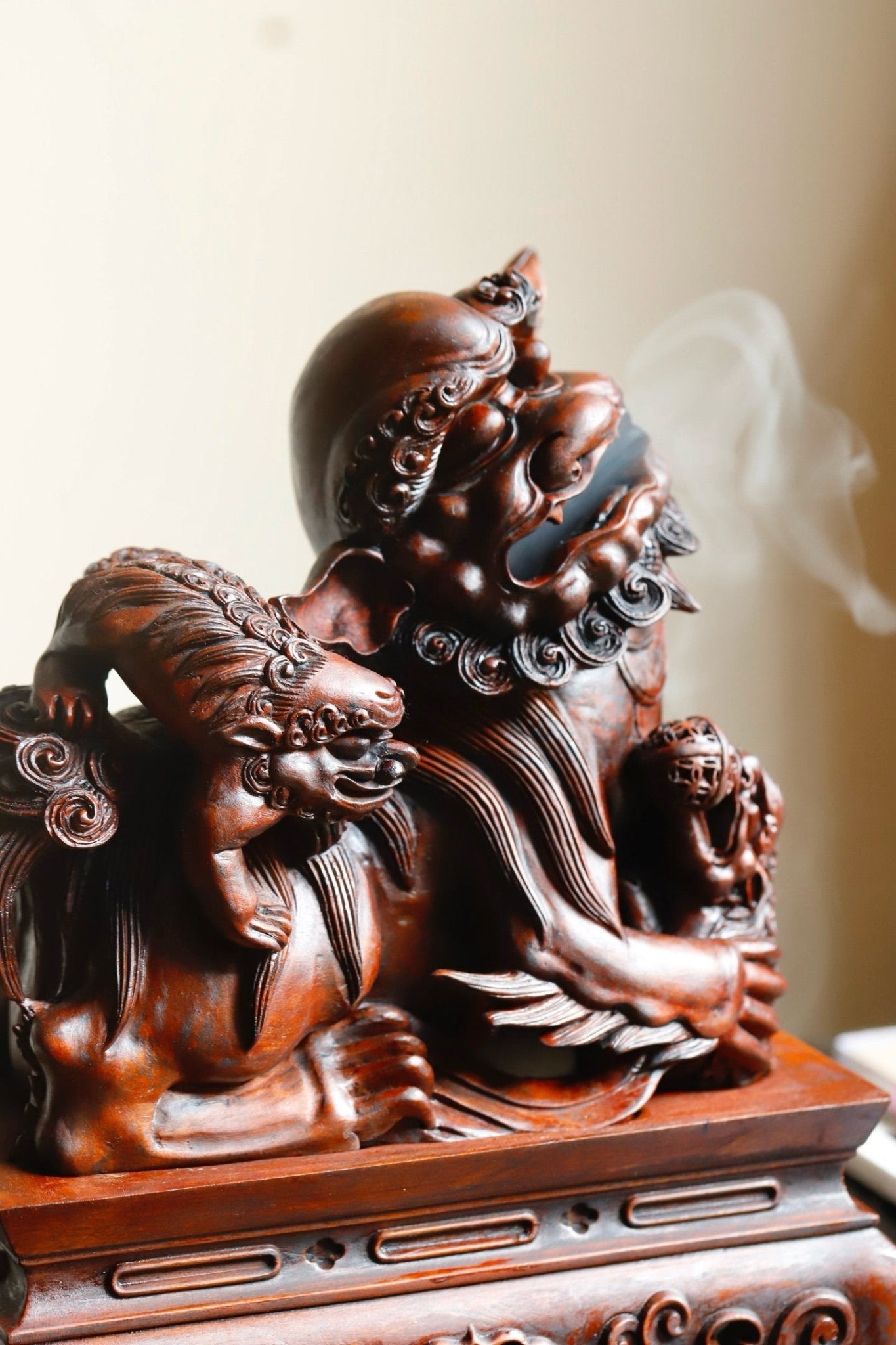 Shi Zi Xiu Qiu - Wood Sculpture - zycs_China