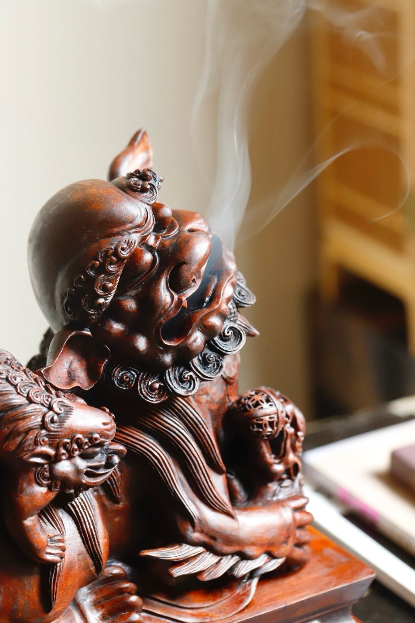 Shi Zi Xiu Qiu - Wood Sculpture - zycs_China