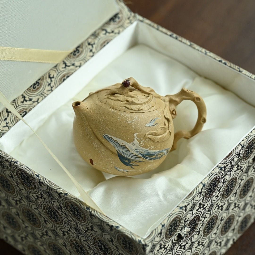 Shou Tao 230cc - Yixing Handmade Teapot 江苏宜兴