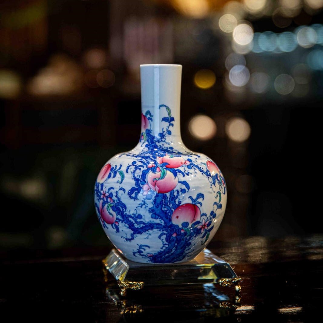 Shou Tao - Jing De Zhen Porcelain Vase - zycs_China