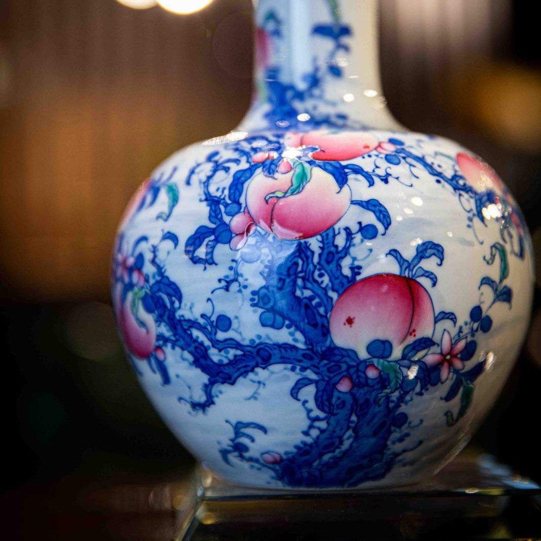 Shou Tao - Jing De Zhen Porcelain Vase - zycs_China