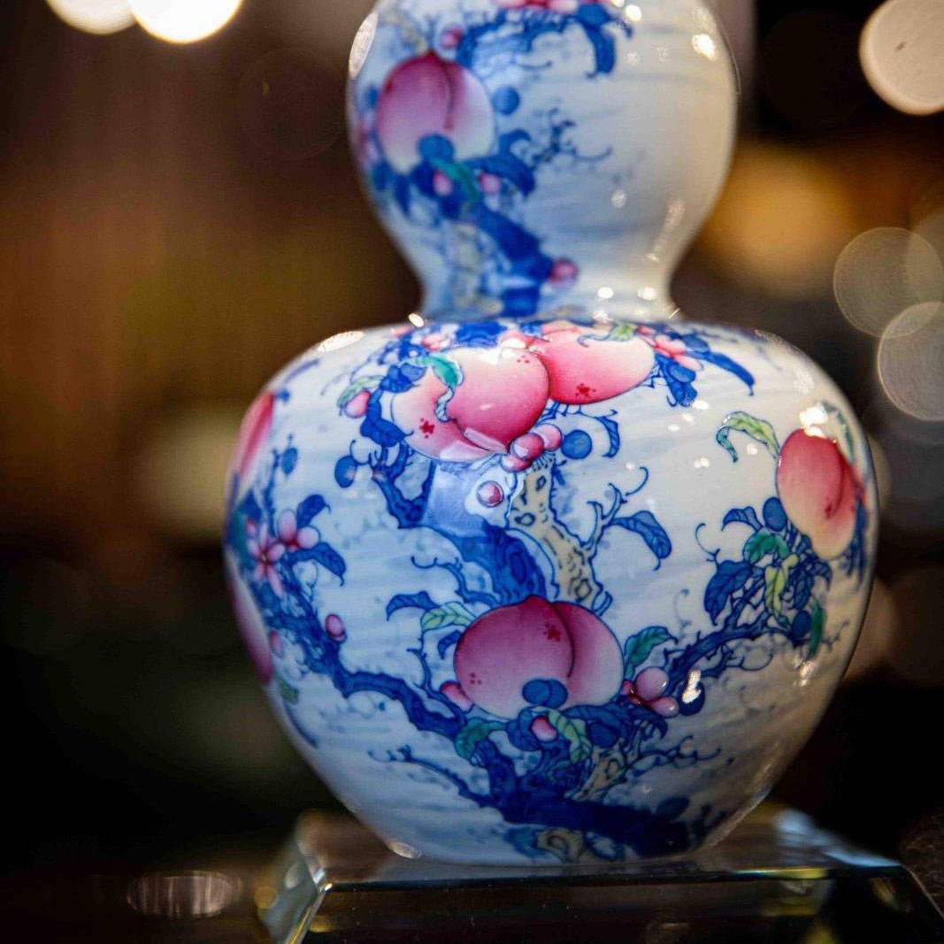 Shou Tao - Jing De Zhen Porcelain Vase - zycs_China