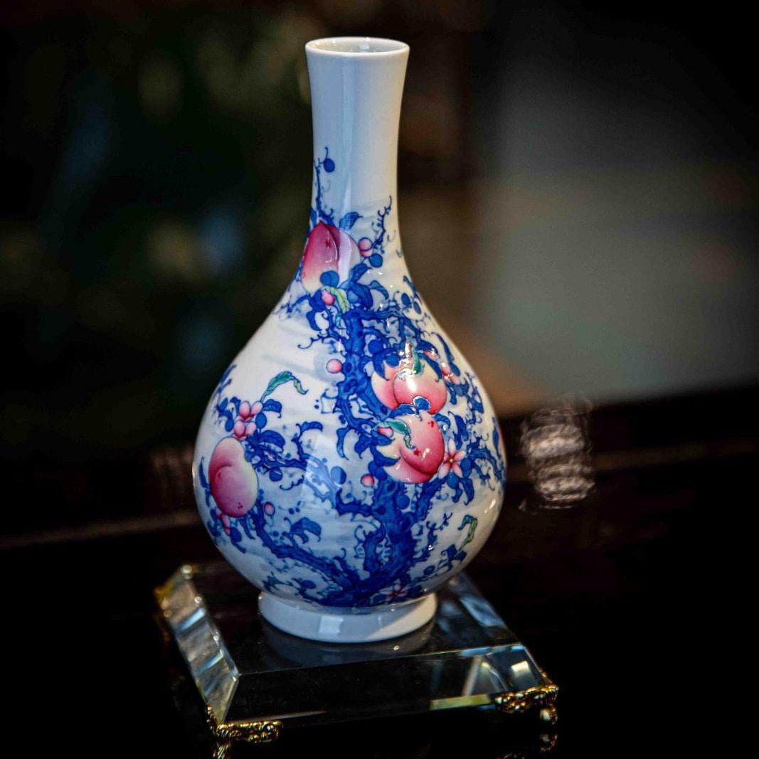 Shou Tao - Jing De Zhen Porcelain Vase - zycs_China