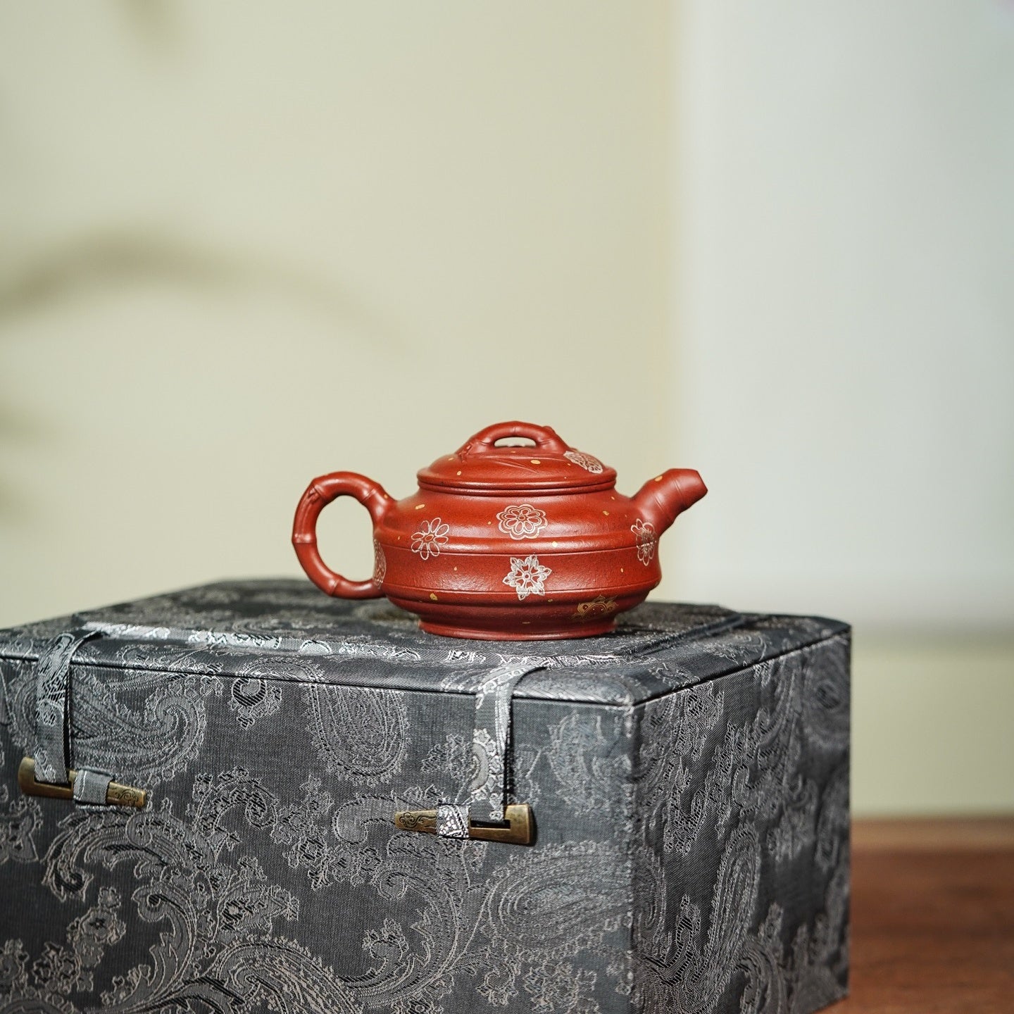 Shuang Xian Zhu Gu 130cc - Yixing Handmade Teapot - zycs_China