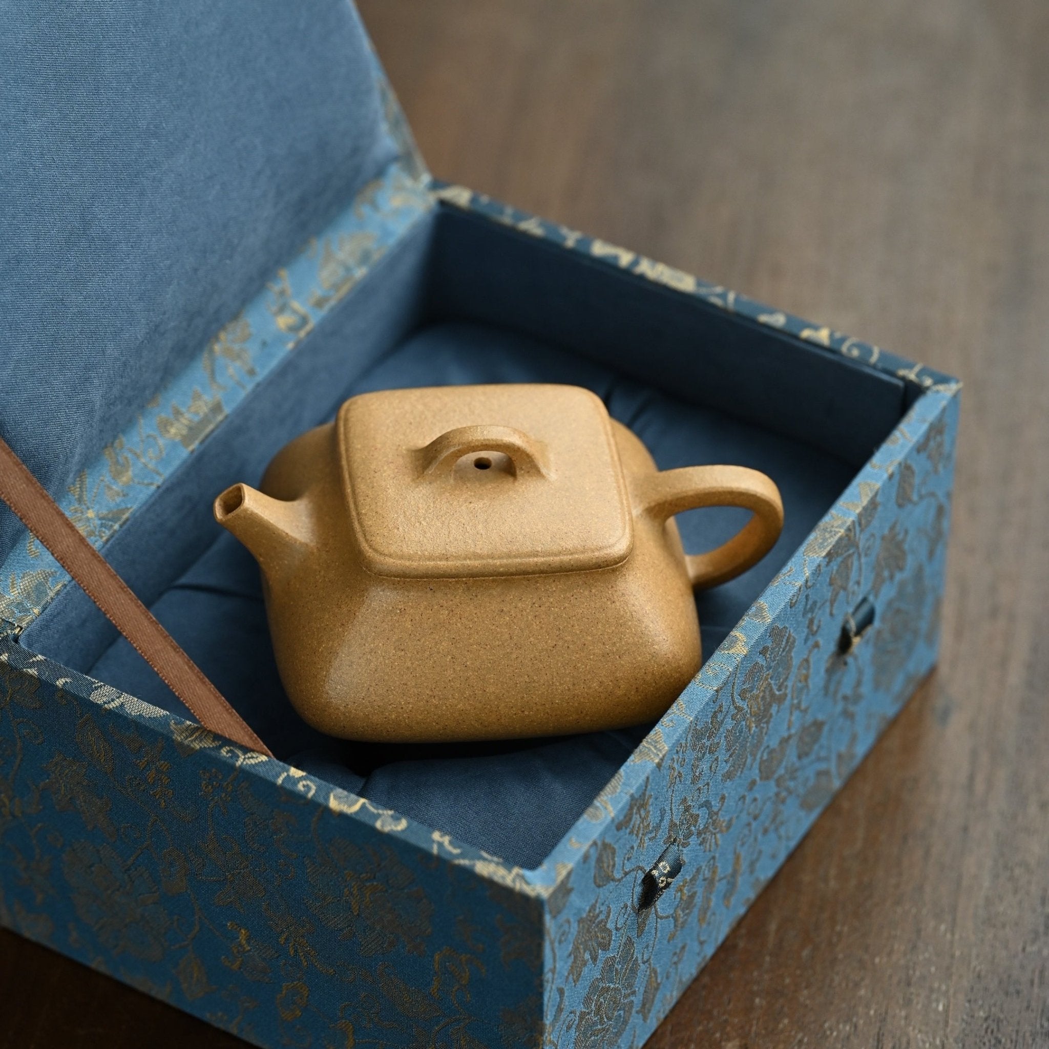 Si Fang Piao 160cc - Yixing Handmade Teapot - zycs_China