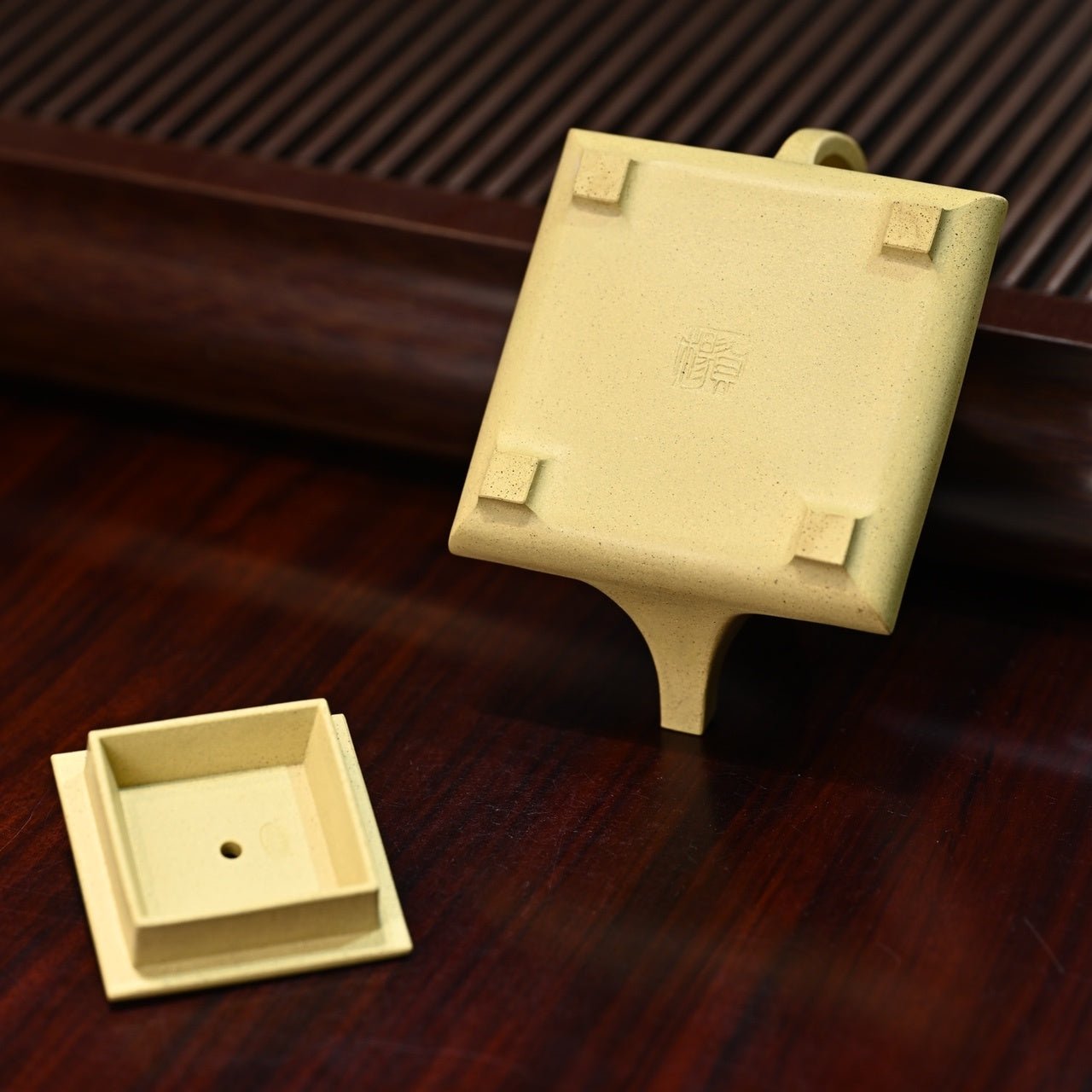 Si Fang Shi Piao 210cc - Yixing Handmade Teapot - zycs_China