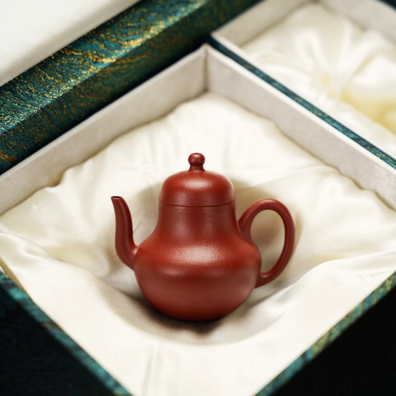 Si Ting 90cc - Yixing Handmade Teapot 江苏宜兴