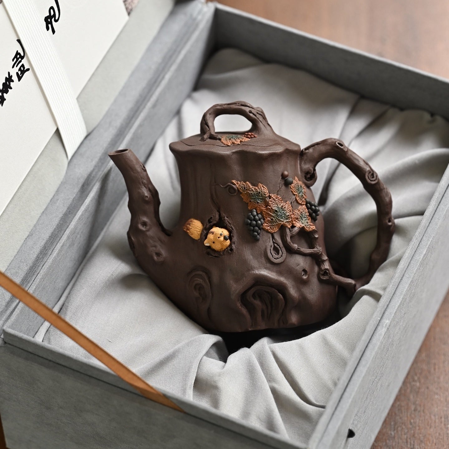 Song Shu Pu Tao 320cc - Yixing Handmade Teapot - zycs_China