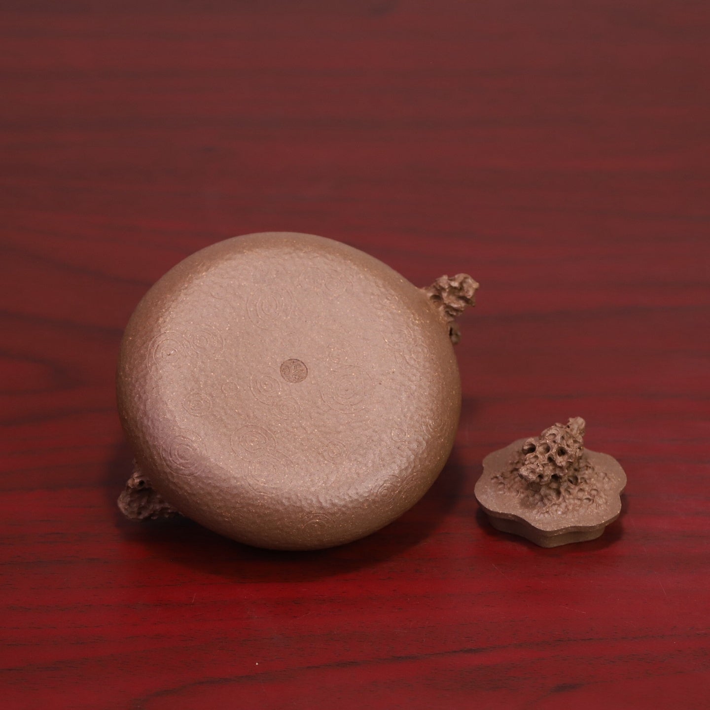 Tai Hu Qi Shi - Yixing Handmade Teapot - zycs_China