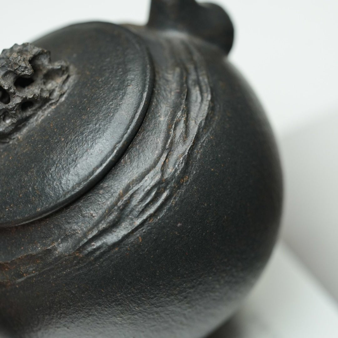 Tai Hu Shi Qu 130cc - Yixing Handmade Teapot - zycs_China
