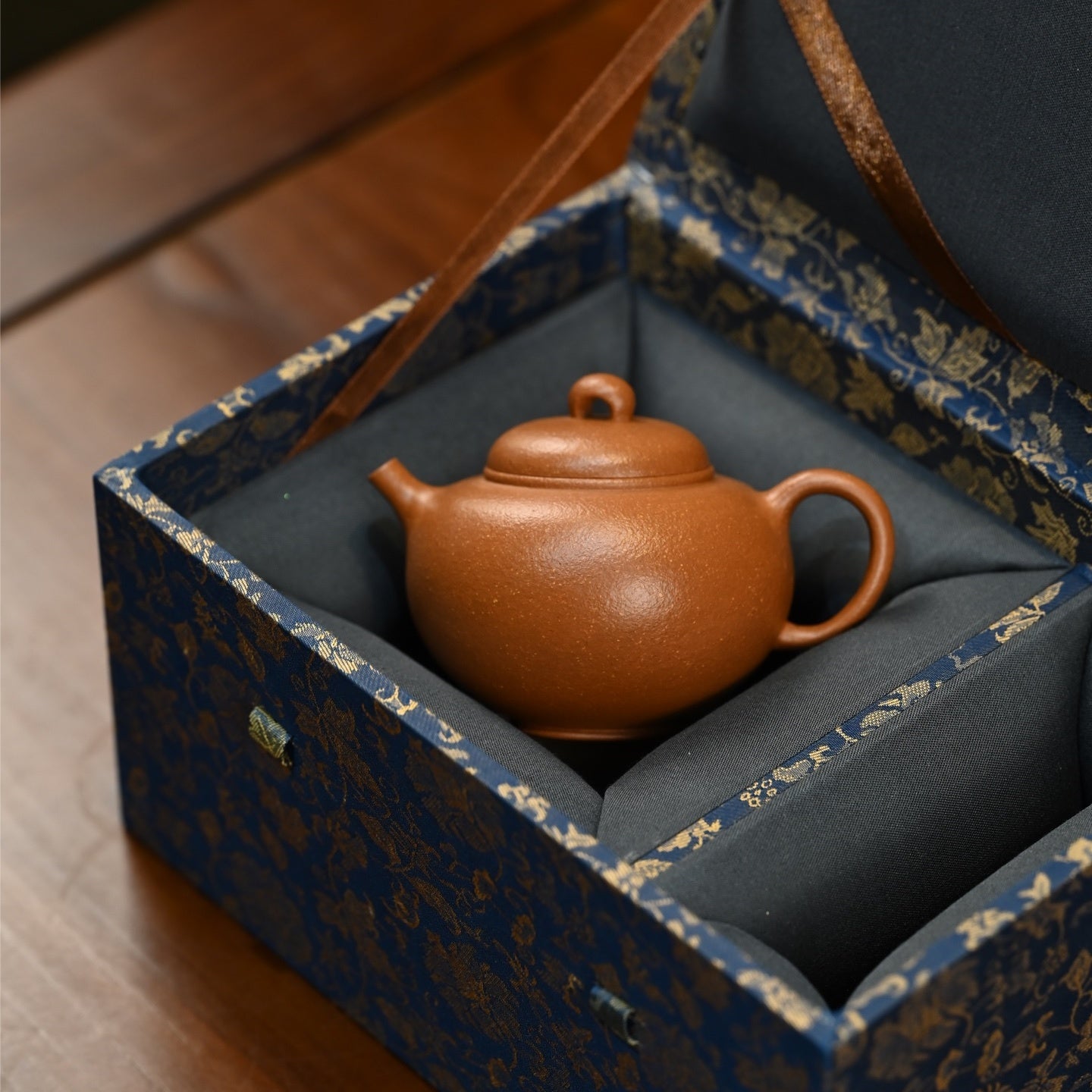 Tong Qu 140cc - Yixing Handmade Teapot - zycs_China